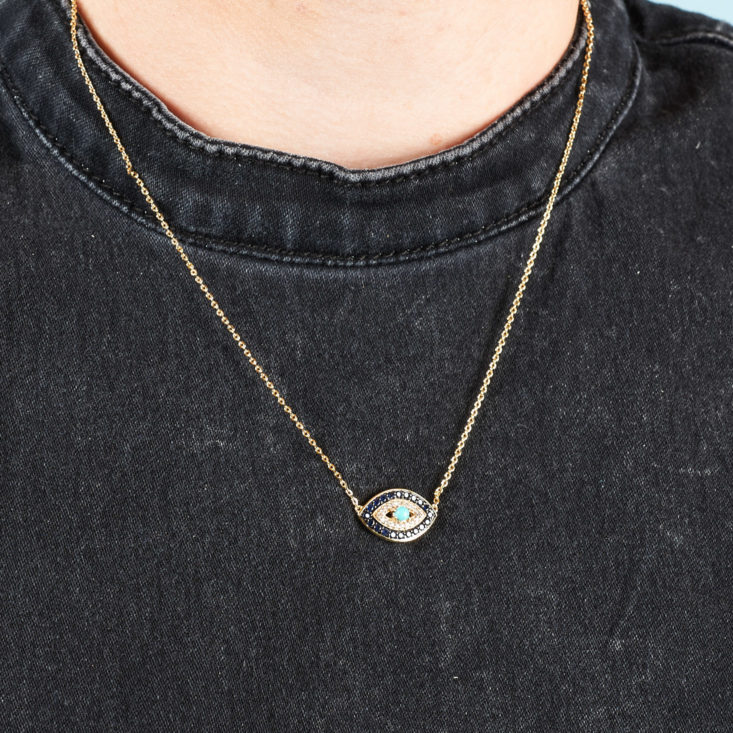 Check out the cool necklace, bracelet, and earrings in my September 2017 Rocksbox jewelry subscription!
