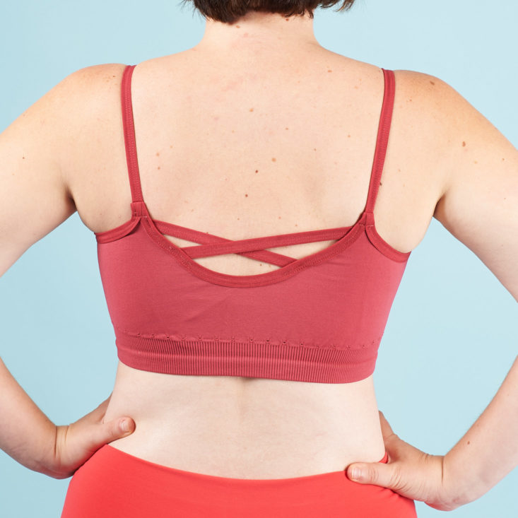 See the cute workout and yoga clothes inside my latest Wantable Fitness subscription box!