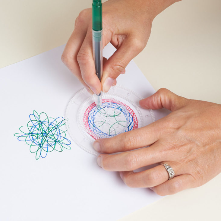 Target Arts and Crafts October 2017 - Spirograph in action