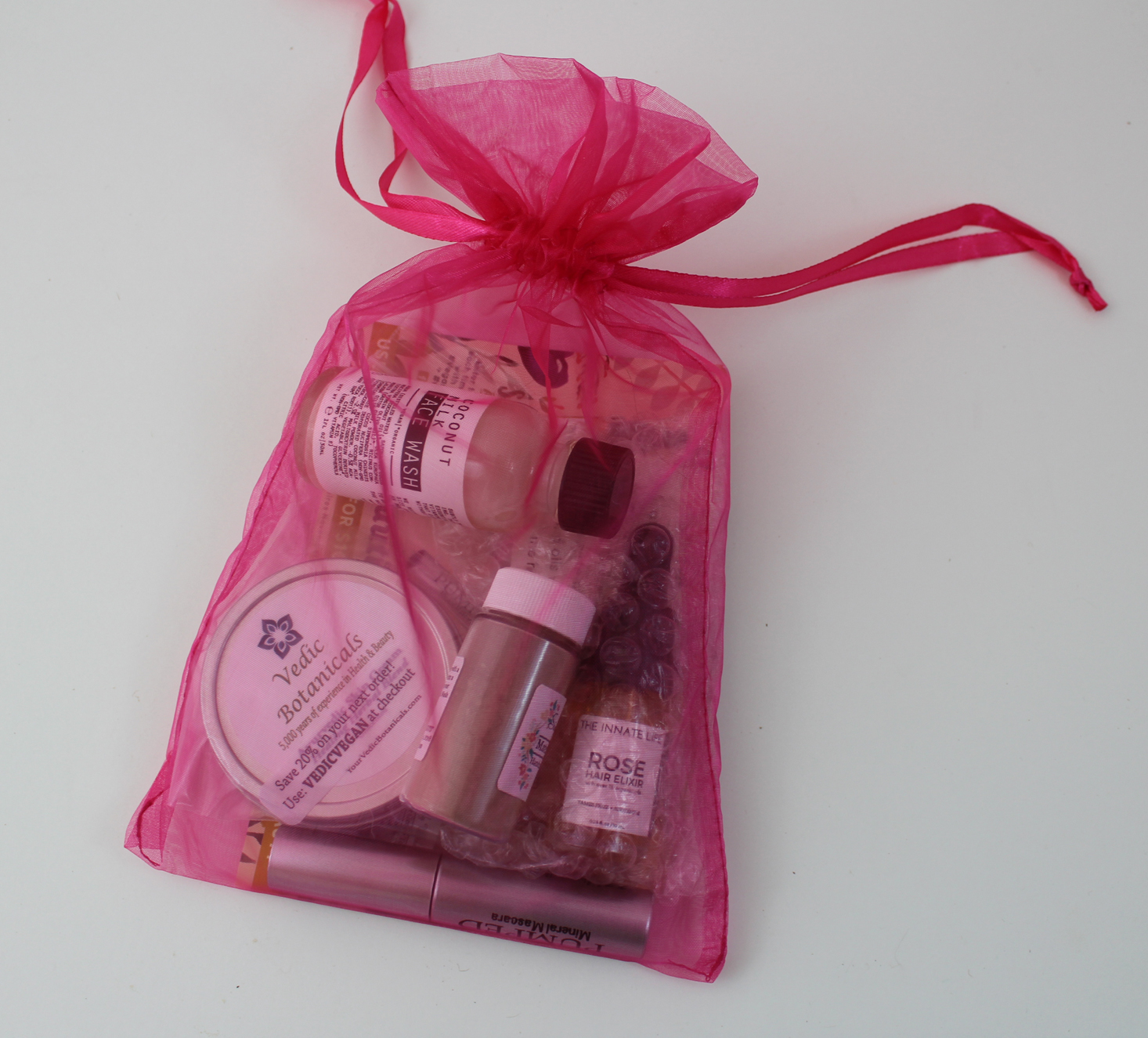 Vegan Cuts Beauty Subscription Box Review – October 2017