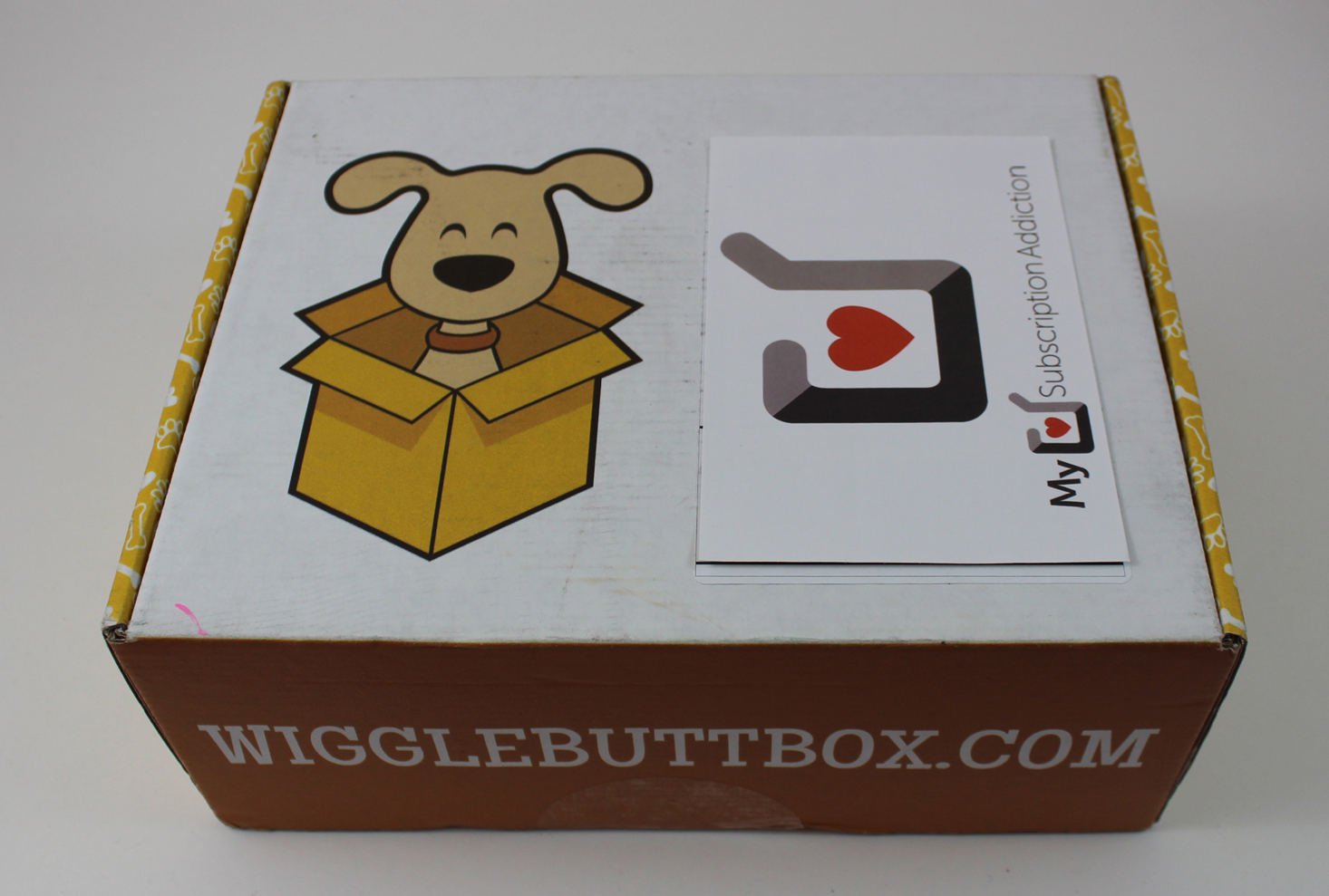 Wigglebutt Box Dog Subscription Review + Coupon – October 2017