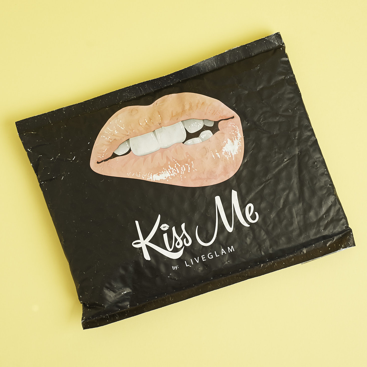 LiveGlam KissMe Lipstick Subscription Review + Coupon – December 2017