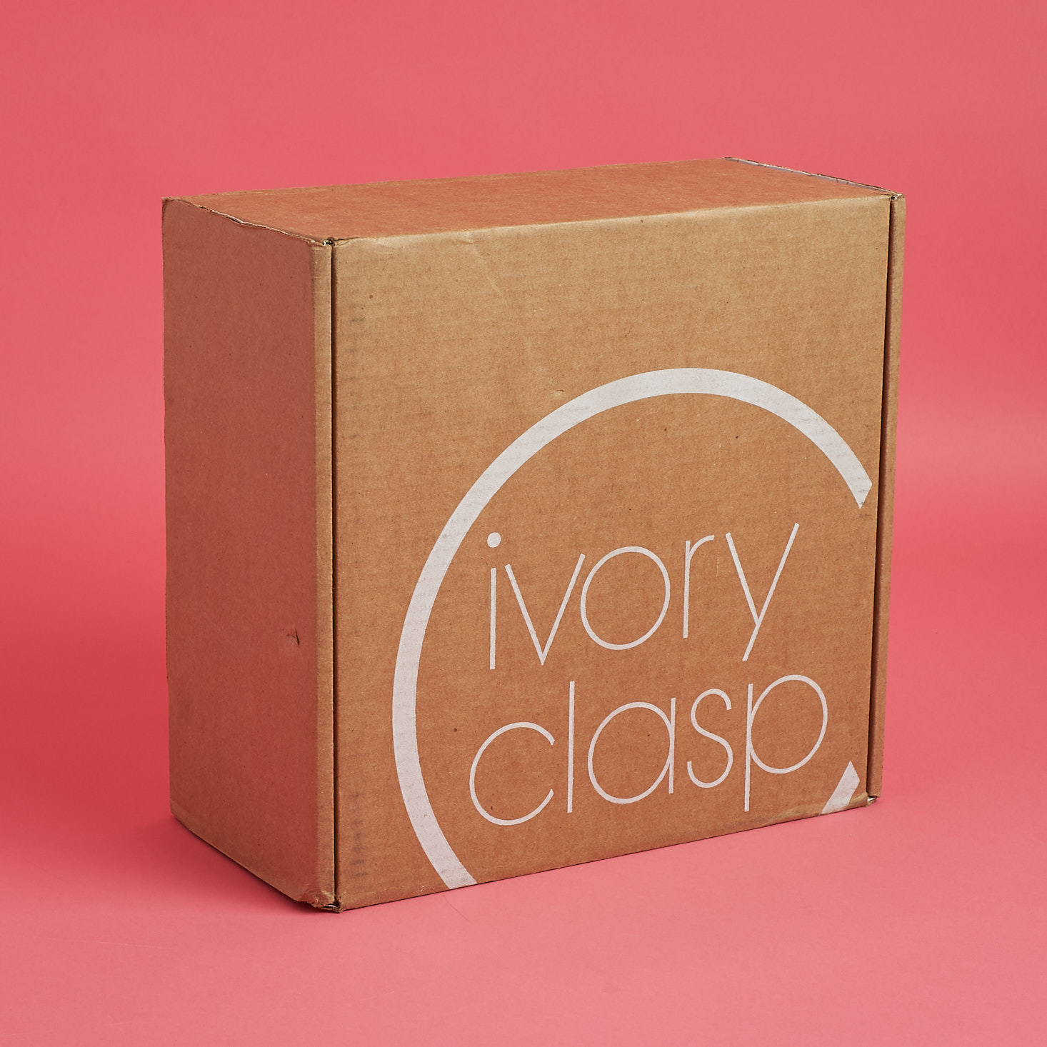 Ivory Clasp Handbag Subscription Review + Coupon – January 2018