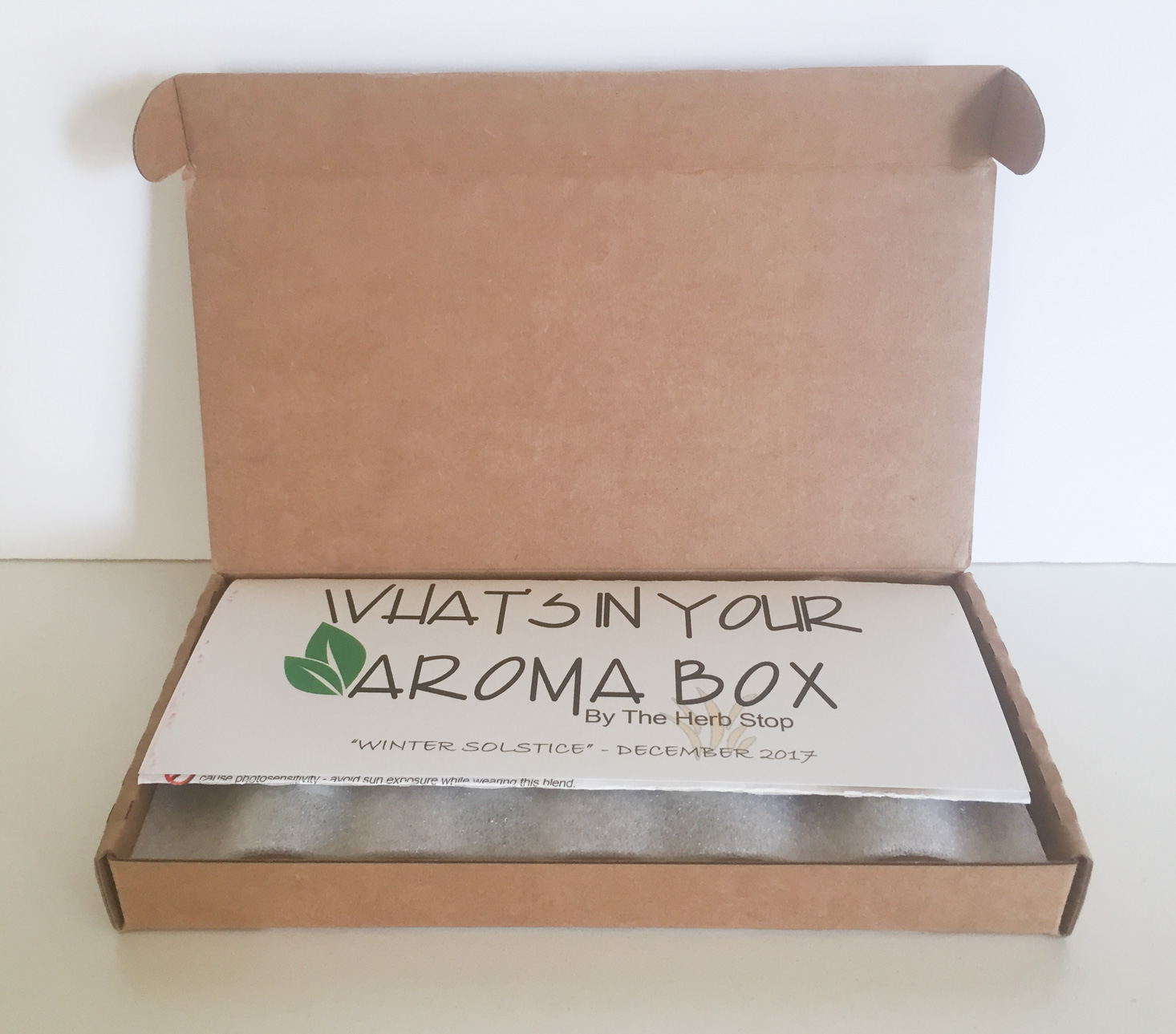 AromaBox Essential Oil Box Review + Coupon – December 2017