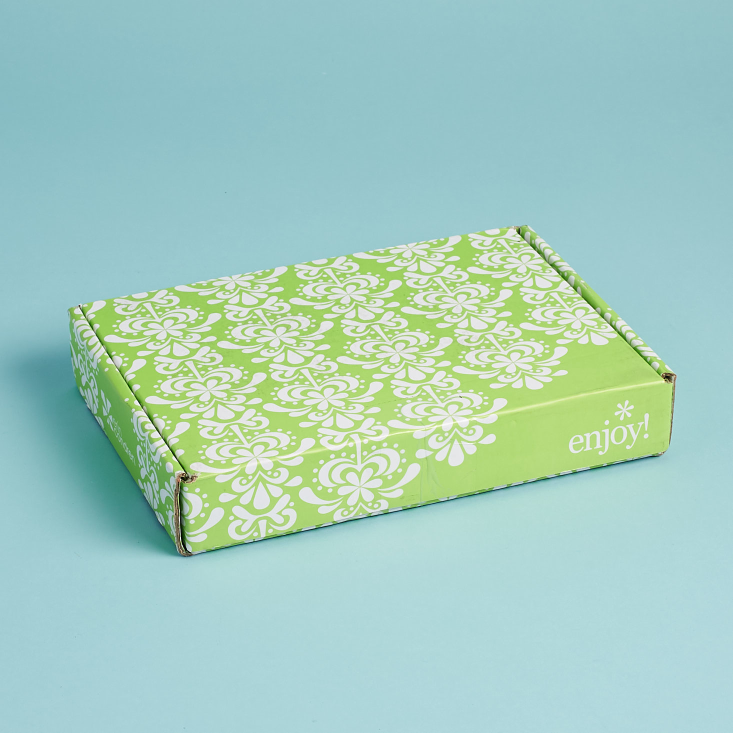 Erin Condren Seasonal Surprise Box Review + Coupon – Spring 2018