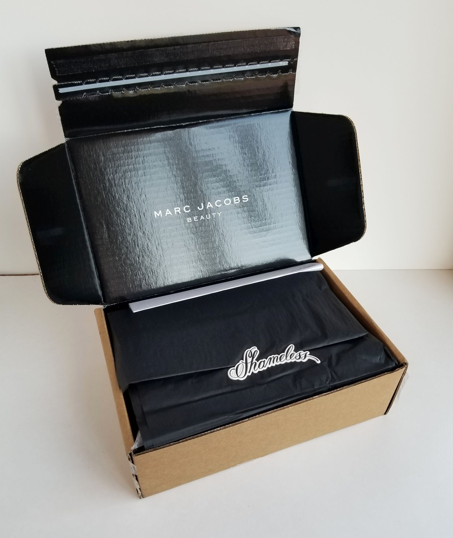 Marc Jacobs Makeup Mischief Mystery Bag Review – April 2018