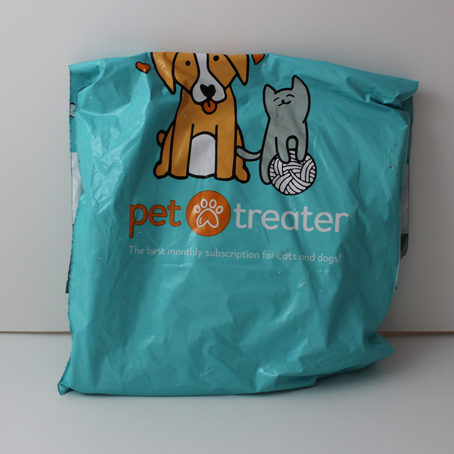 Pet Treater Cat Box Review + Coupon – April 2018