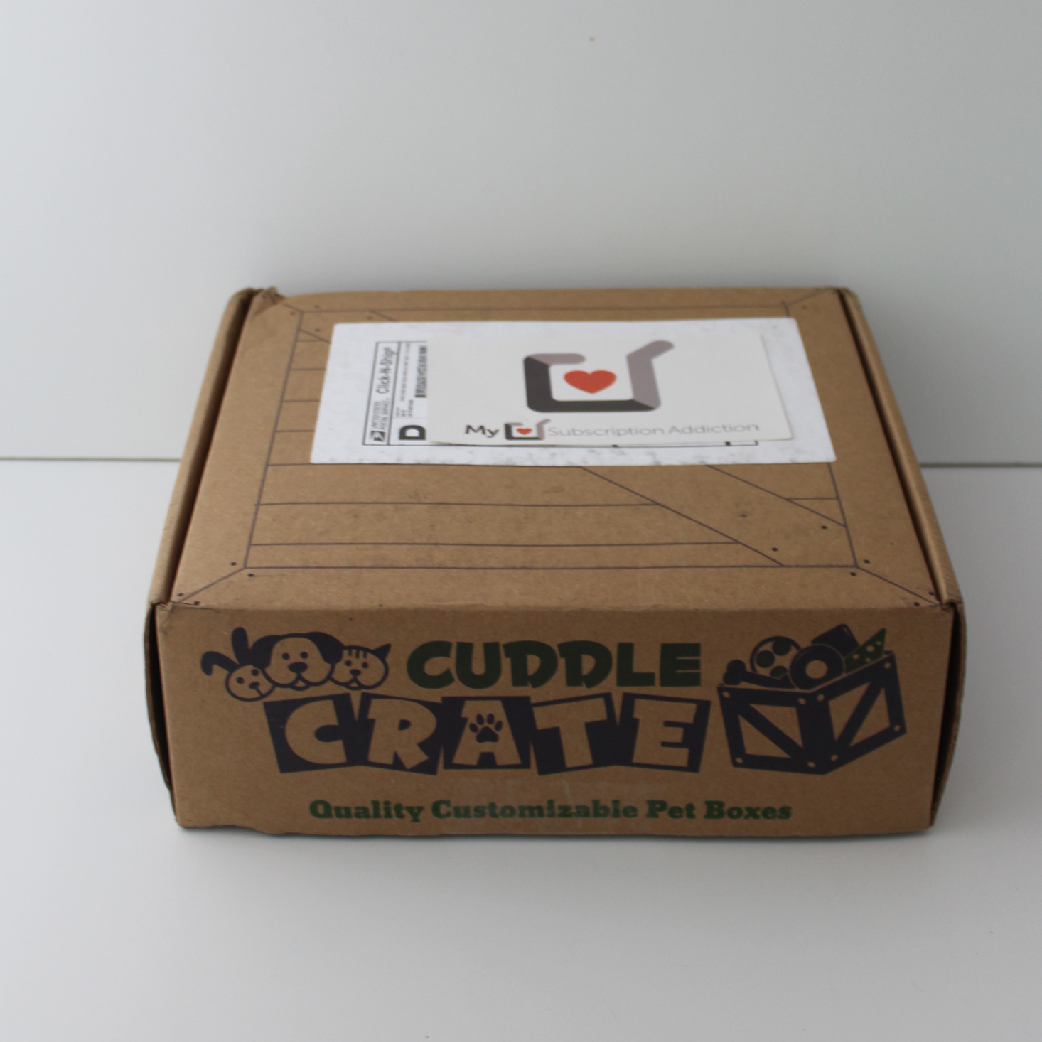 Cuddle Crate Cat Box Review + Coupon – May 2018
