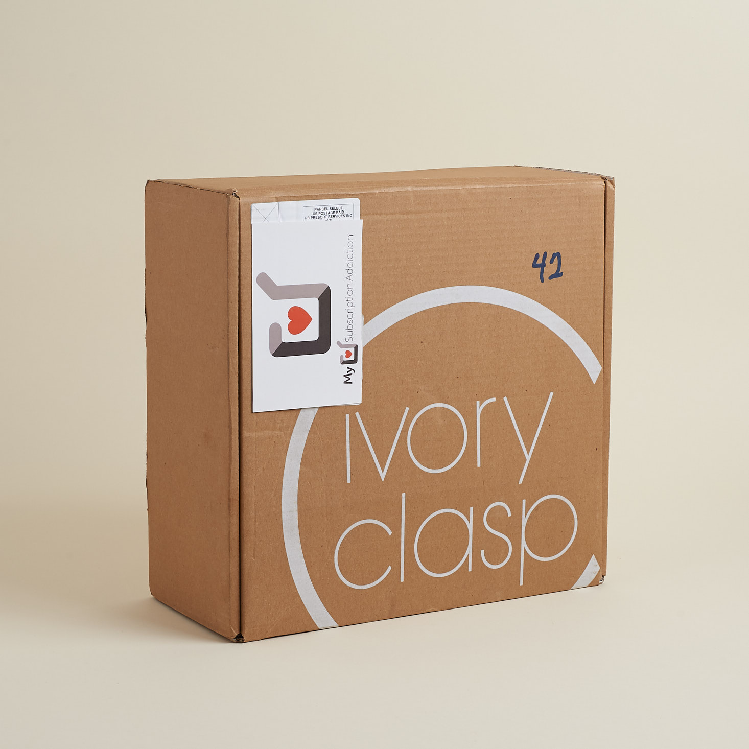 Ivory Clasp Handbag Subscription Review + Coupon – May 2018