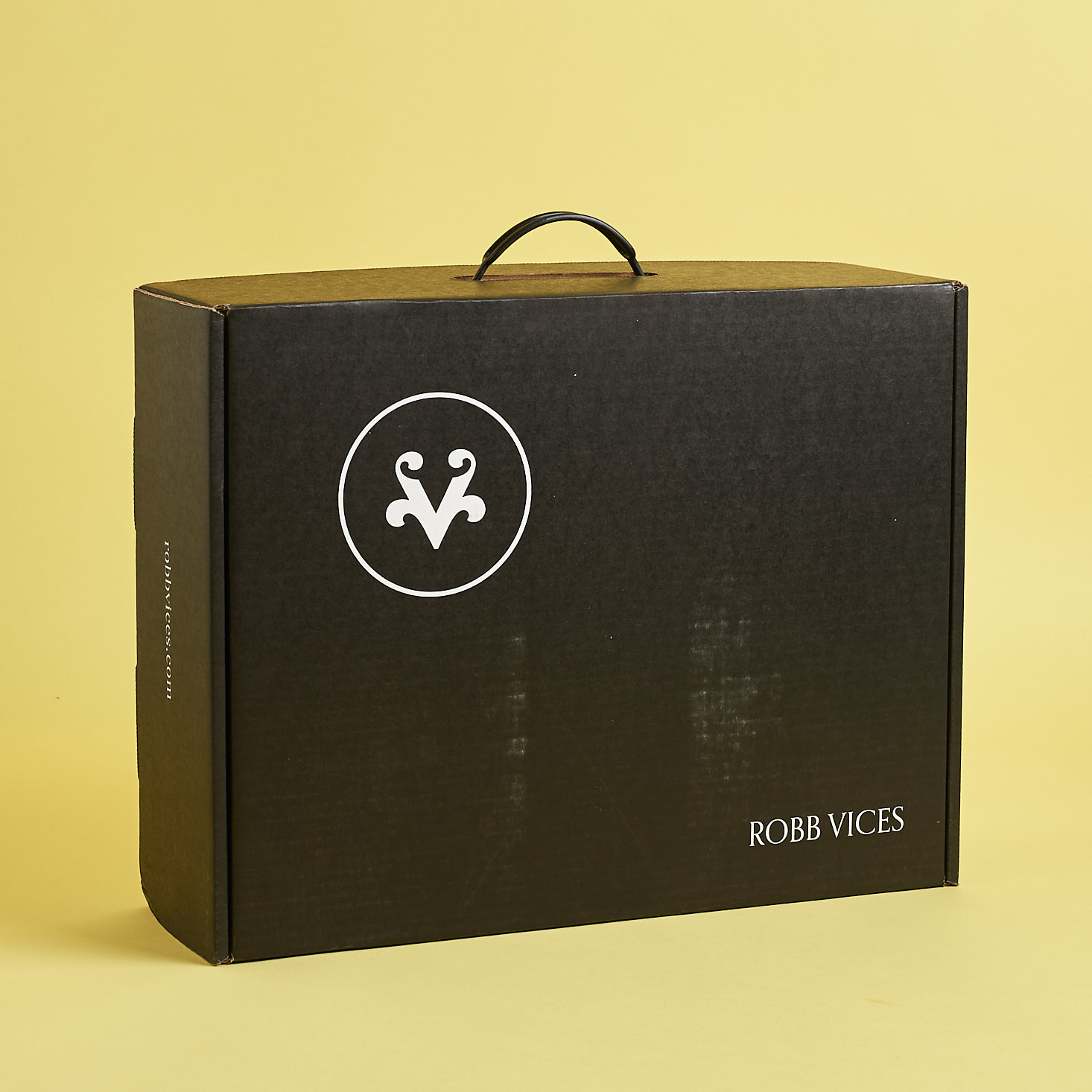 Robb Vices “Classic Vices” Subscription Box Review – May 2018