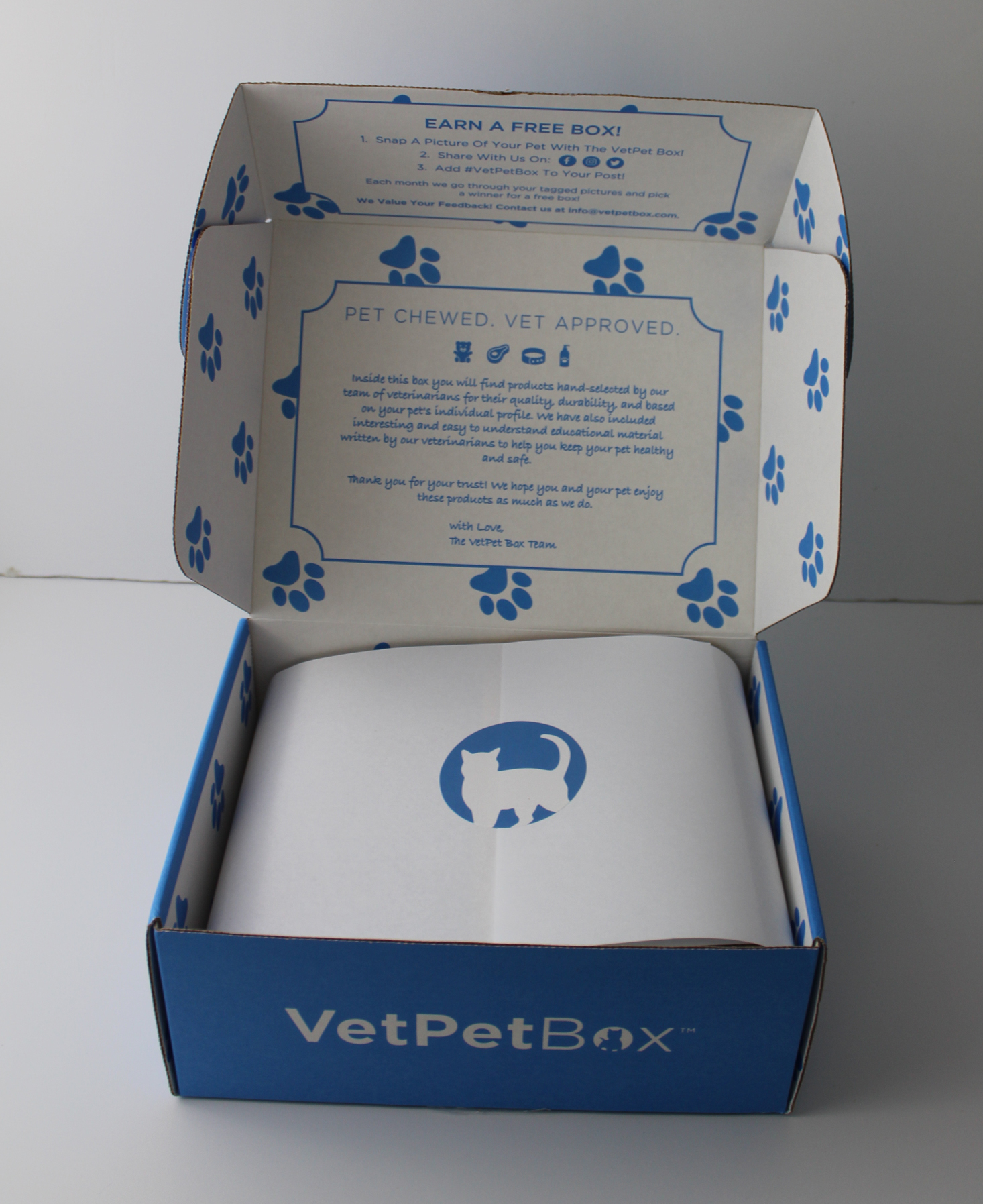 VetPet Box Cat Subscription Review + Coupon – May 2018