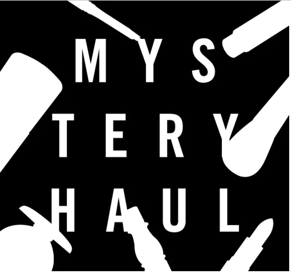 Back in Stock – M·A·C 7-Piece Mystery Haul!