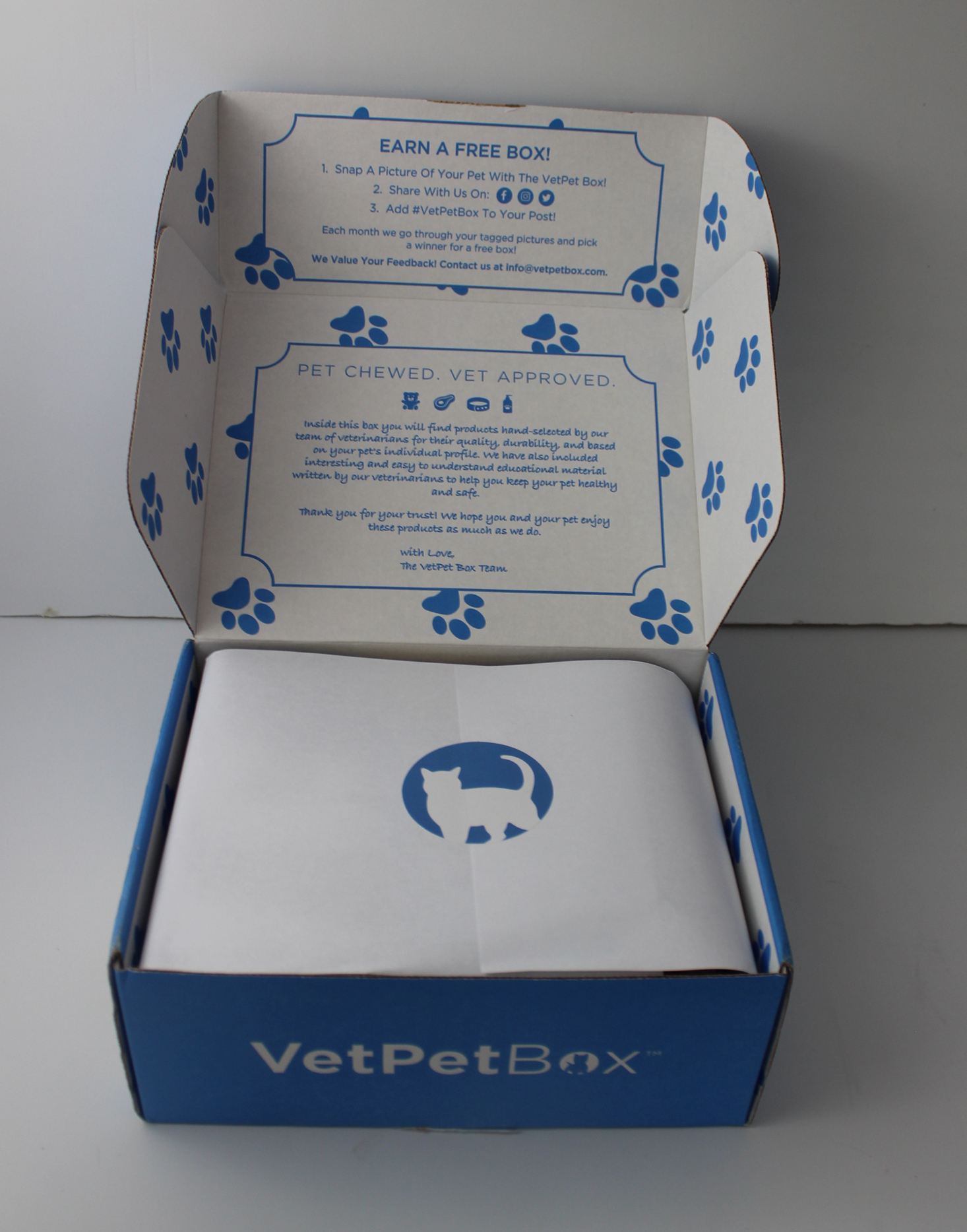 VetPet Box Cat Subscription Review + Coupon – June 2018