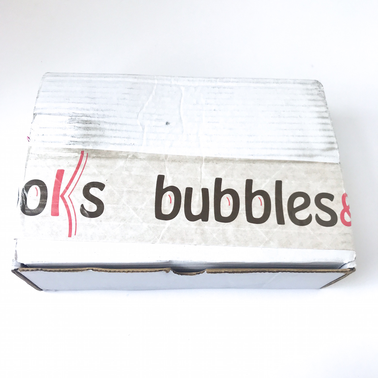 Bubbles & Books Subscription Review + Coupon – July 2018
