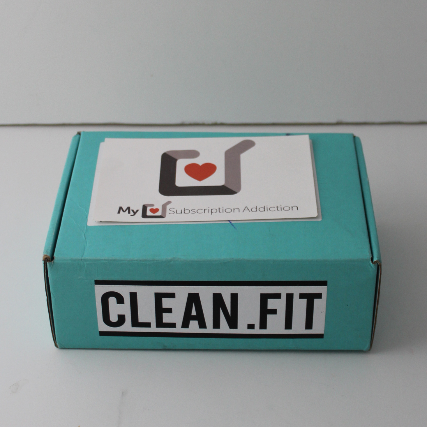 clean.fit Fitness Subscription Box Review + Coupon – August 2018