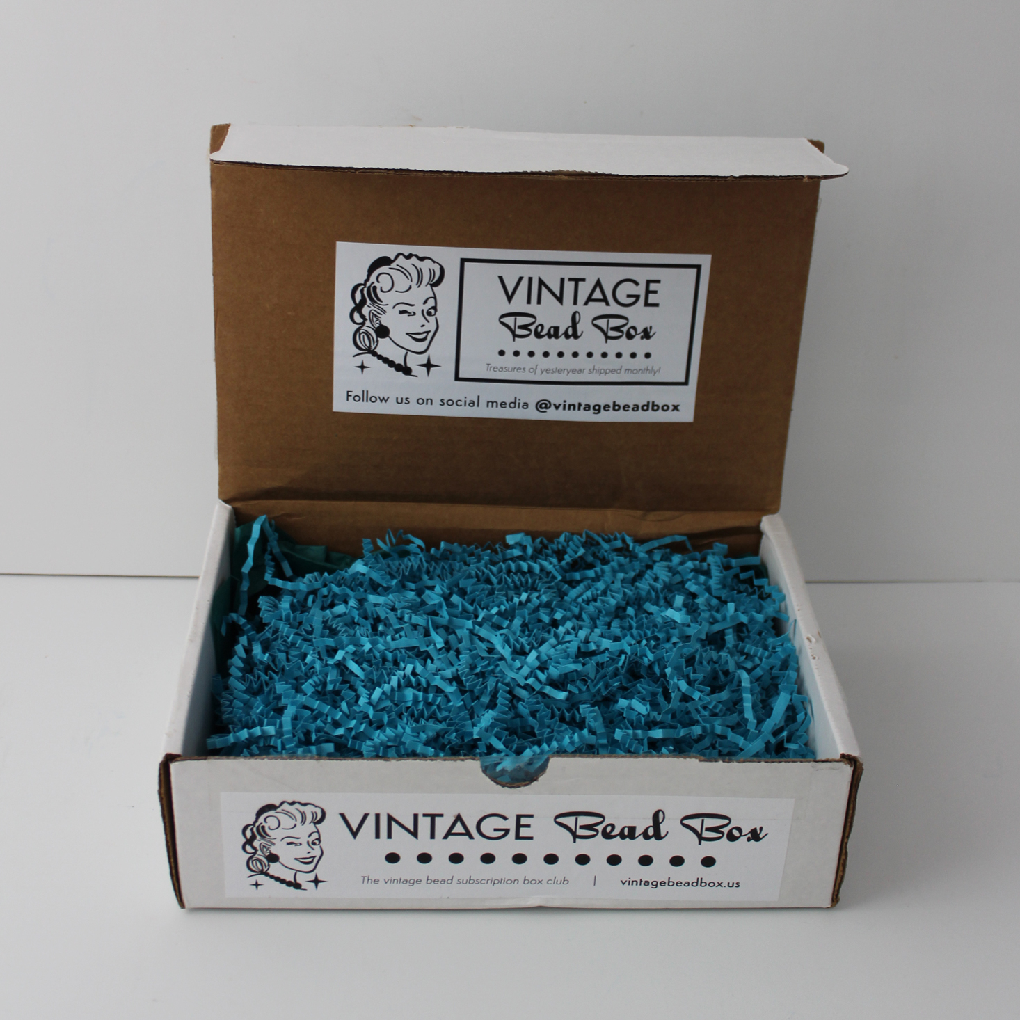 Vintage Bead Box DIY Subscription Review – August 2018