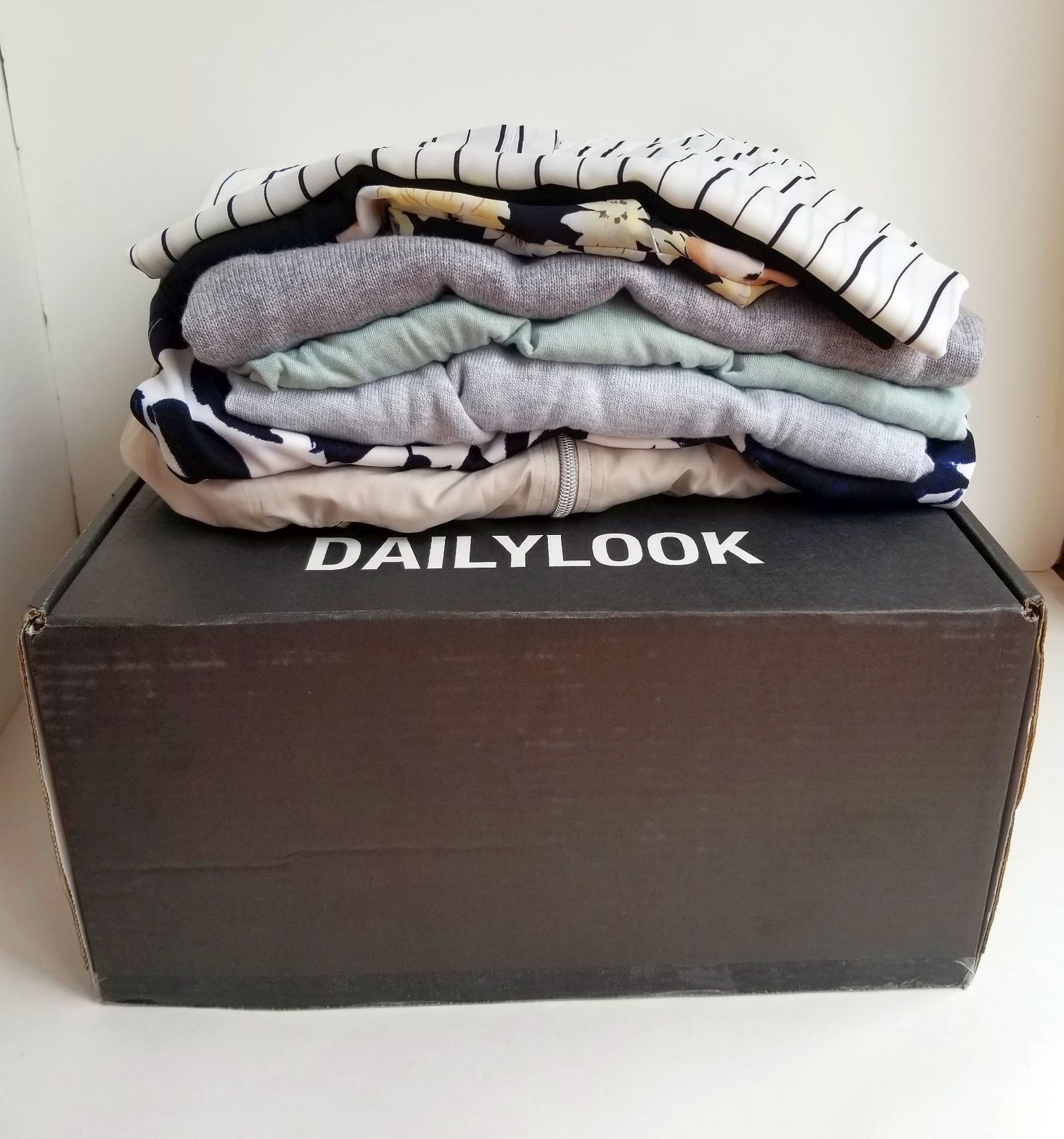 Daily Look Elite Box Subscription Review + Coupon – August 2018