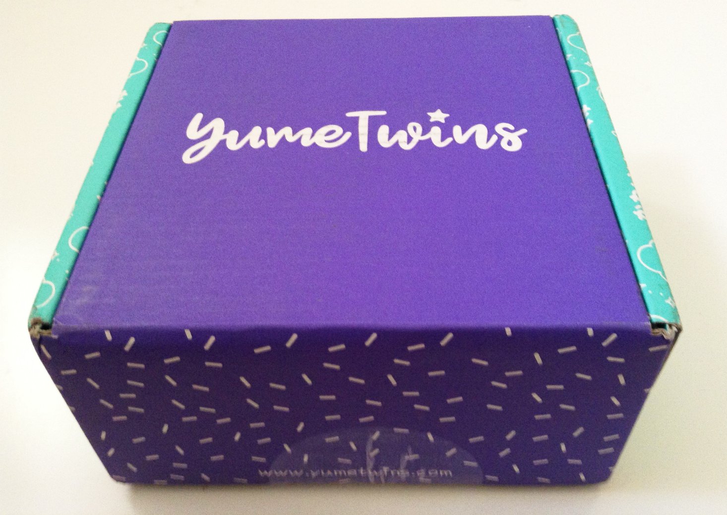 YumeTwins Subscription Box Review + Coupon – August 2018