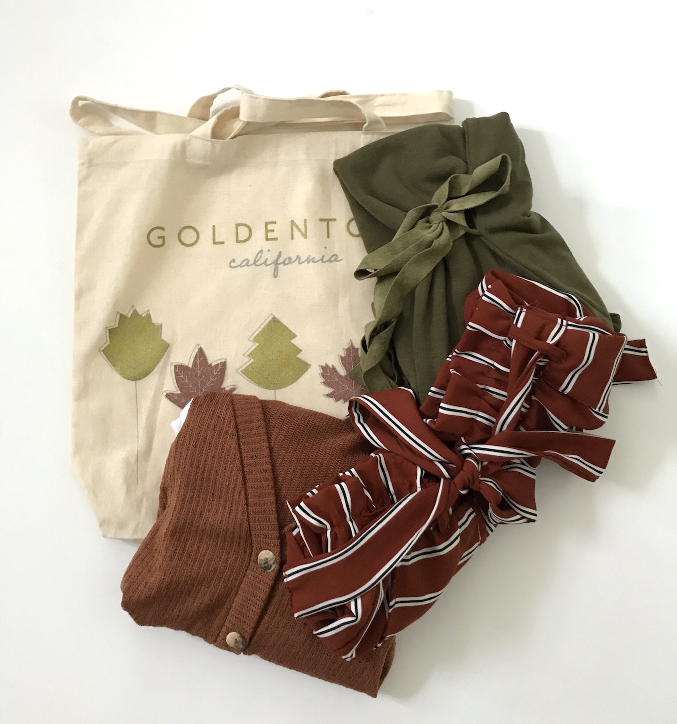 Golden Tote $59 + Add-Ons Clothing Tote Review – October 2018