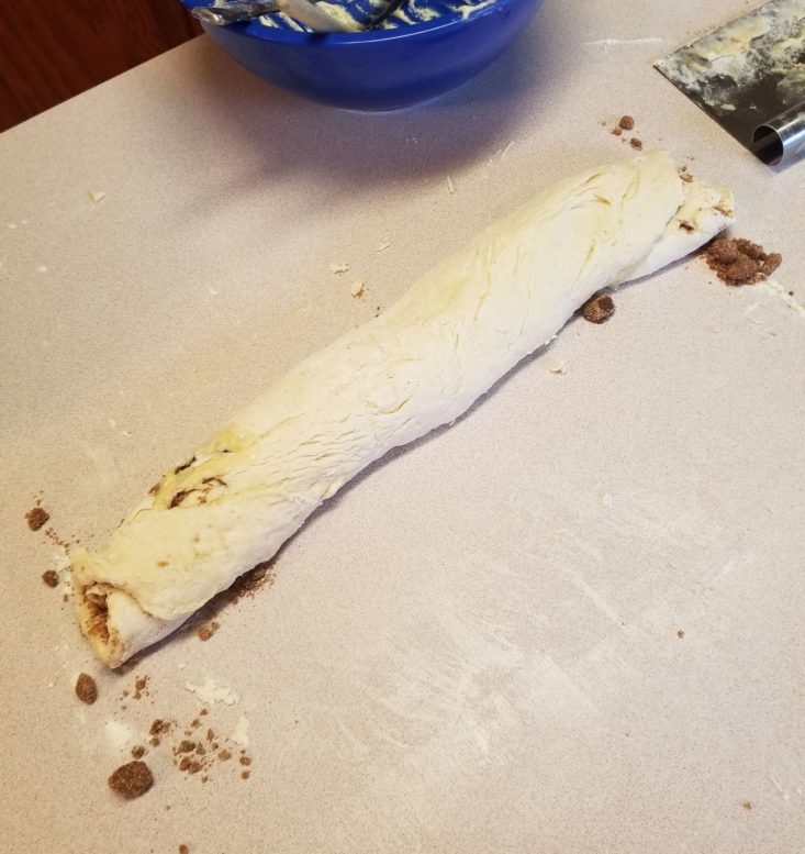 Mix Box by Homemade Bakers Review Cinnamon Roll MSA