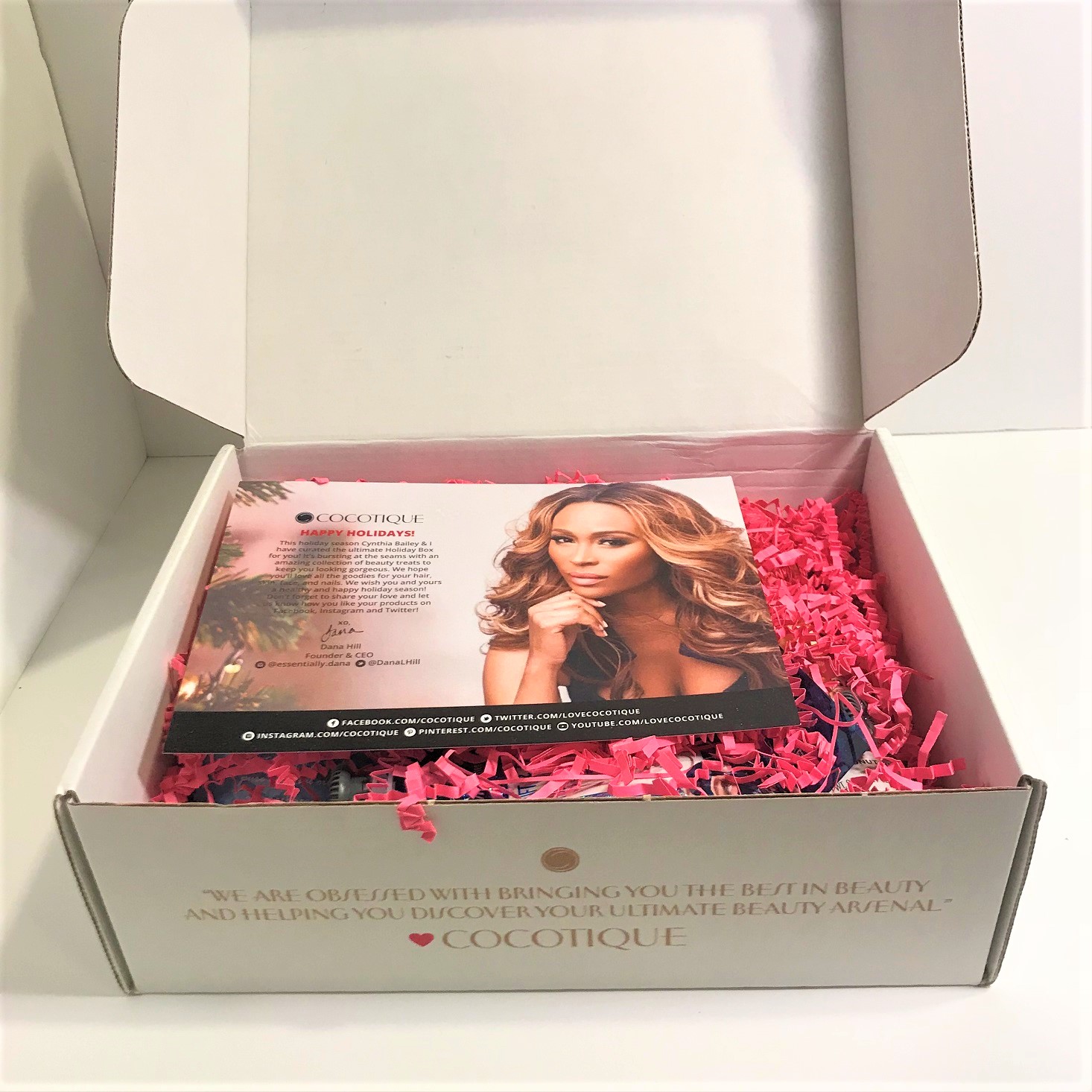 Cocotique “Holiday Box” Review + Coupon – December 2018