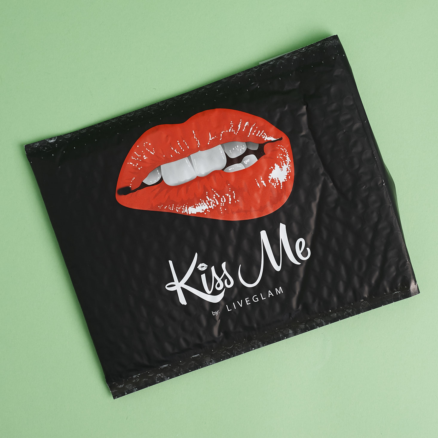 LiveGlam KissMe Lipstick Review + Coupon – December 2018