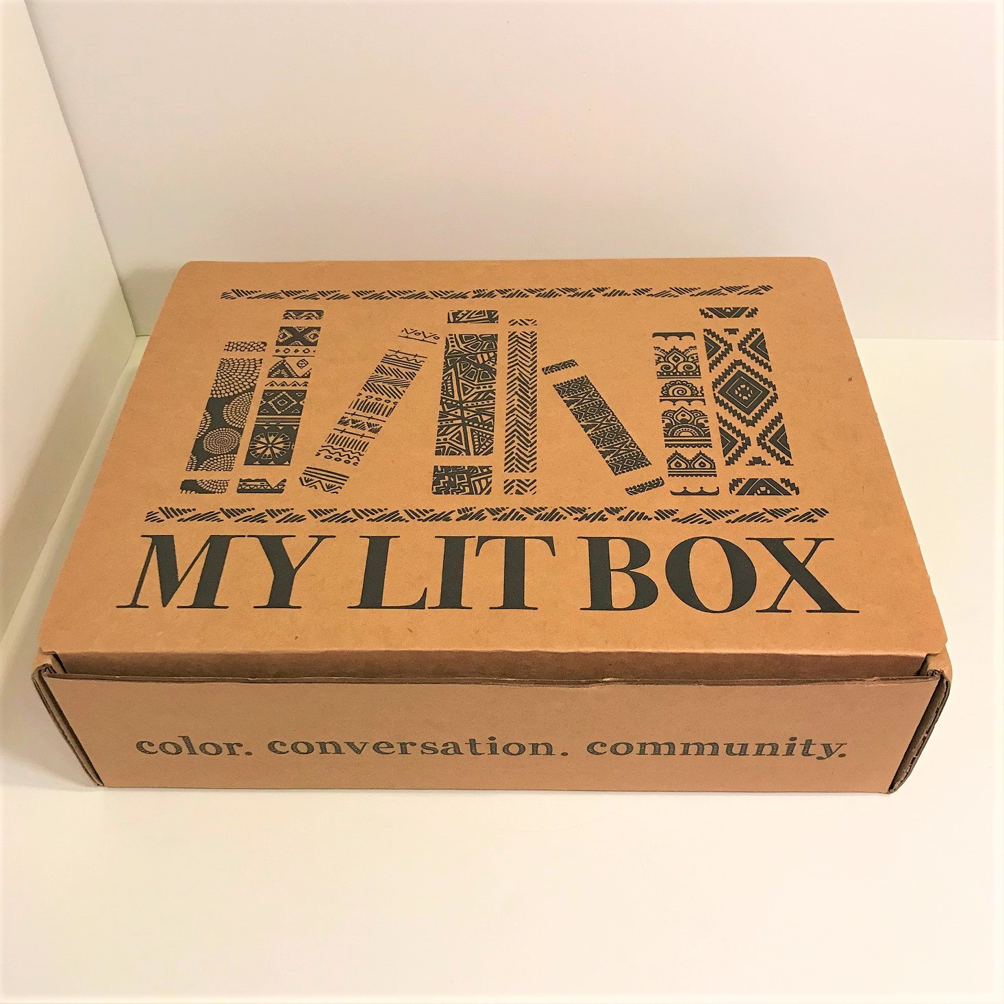 My Lit Box Book Subscription Review – December 2018