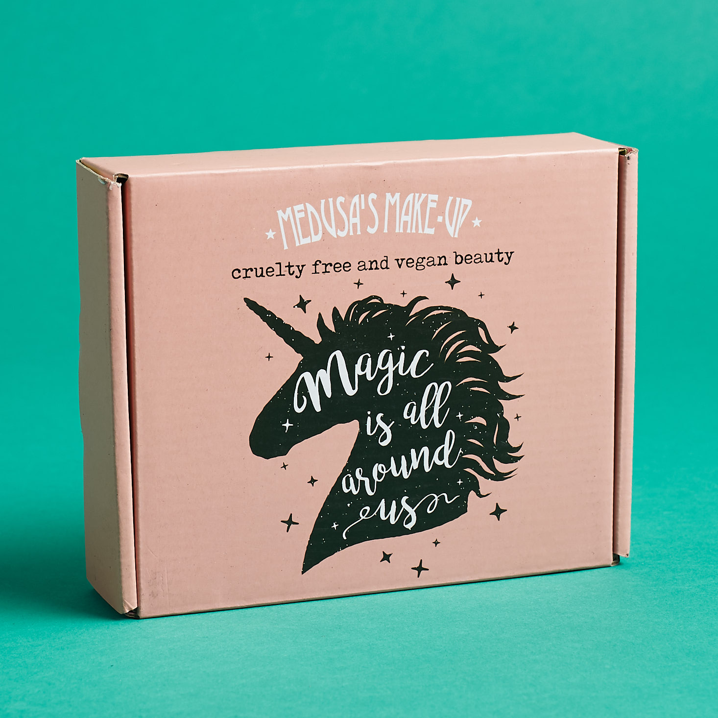 Medusa’s Make-Up Beauty Box Review – December 2018