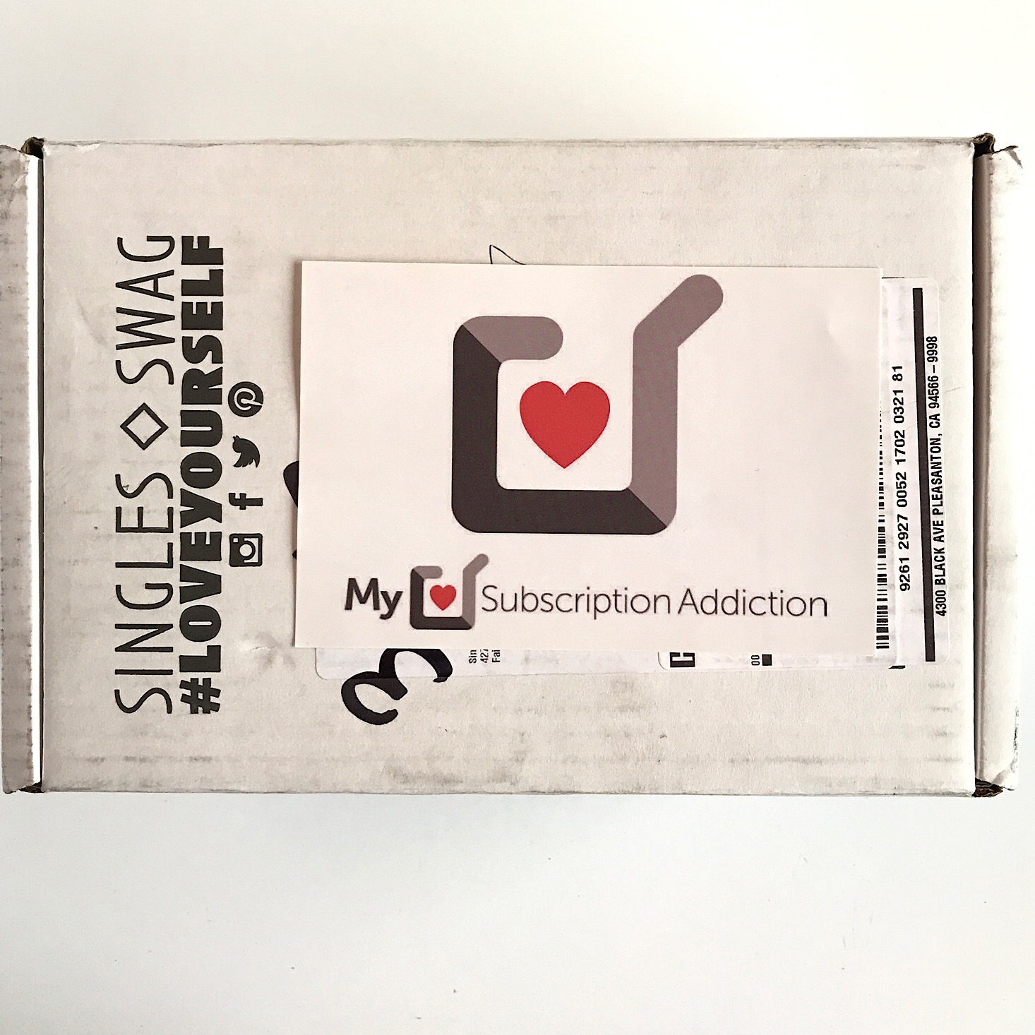 SinglesSwag Subscription Box Review + Coupon – February 2019