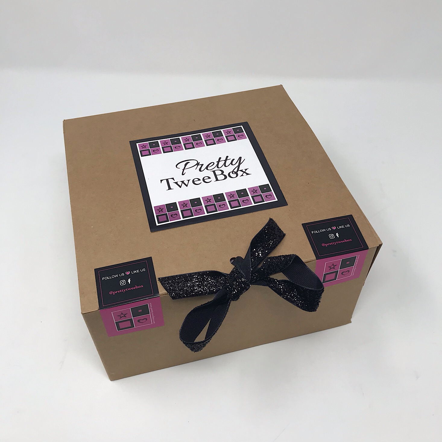 Pretty Twee Box Girls Subscription Review + Coupon – March 2019