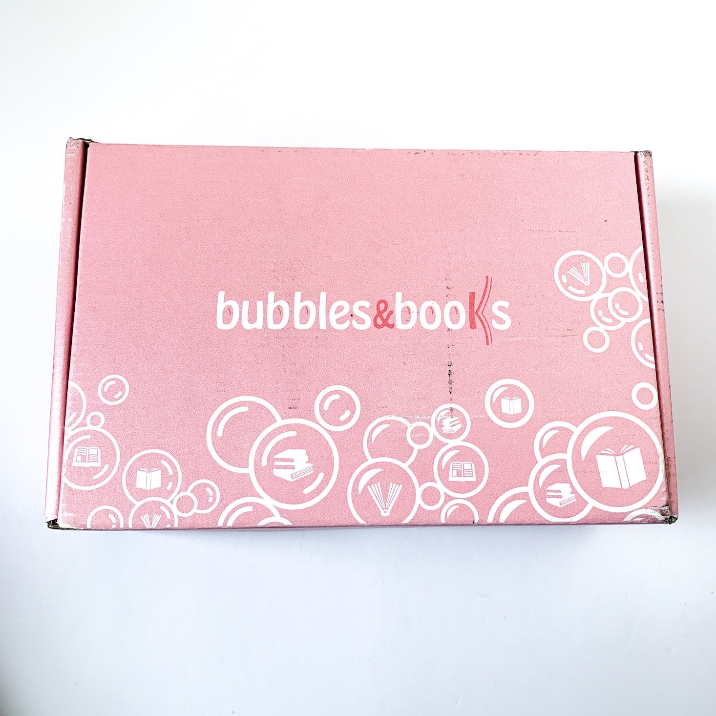 Bubbles & Books Subscription Review + Coupon – February 2019