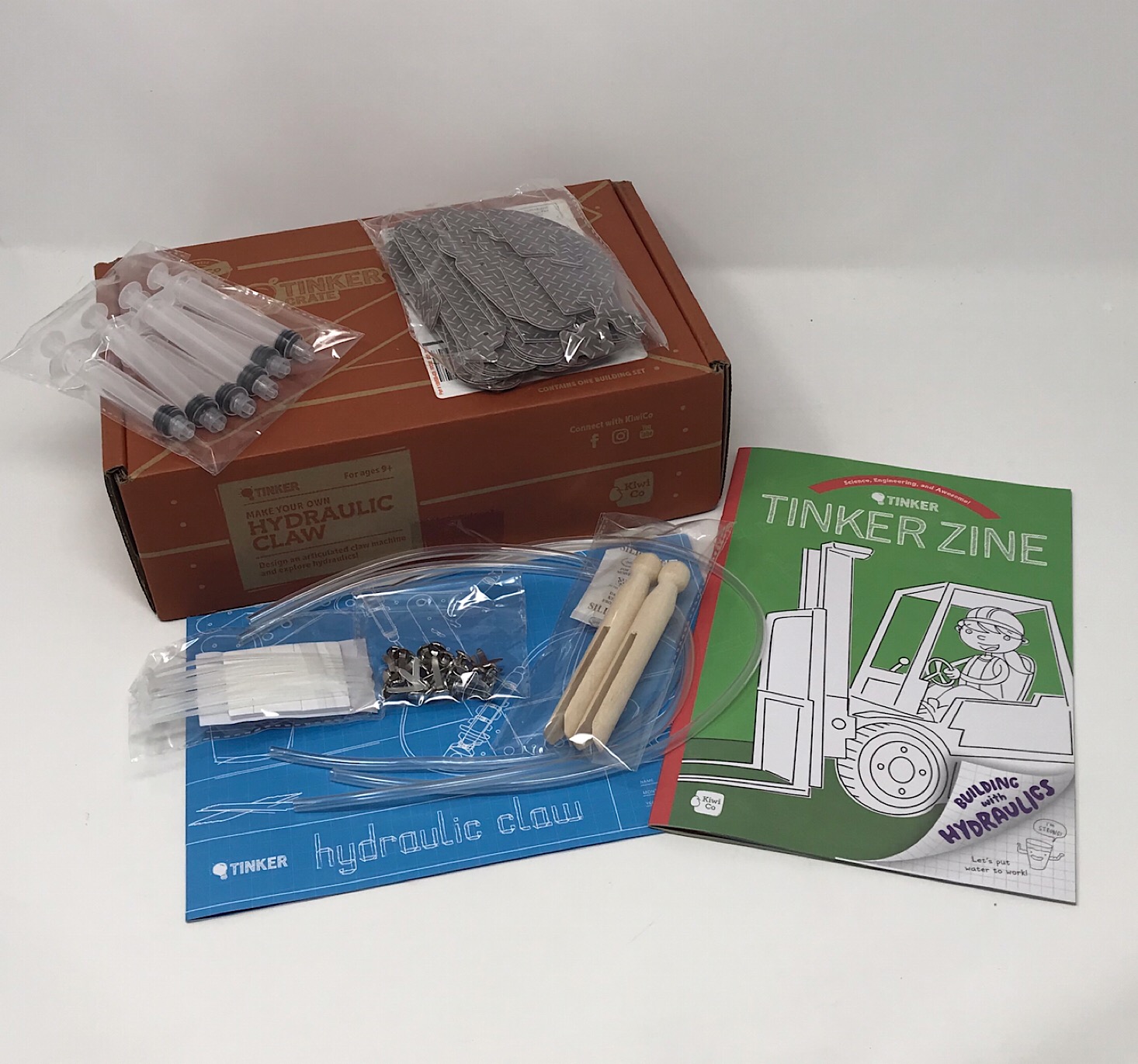 KiwiCo Tinker Crate Hydraulic Claw Review + Coupon