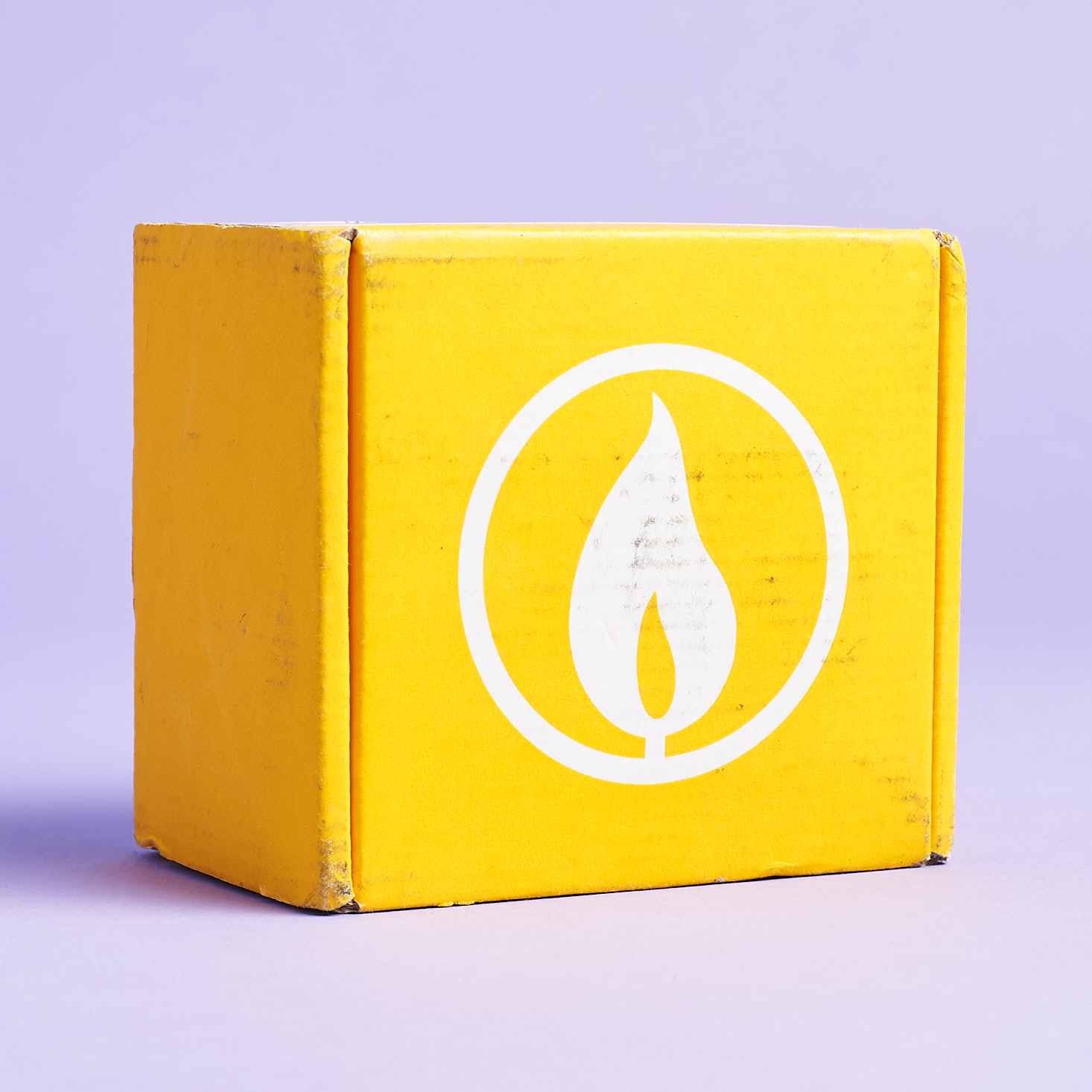 Vellabox Candle Subscription “Ignis” Review + Coupon – April 2019