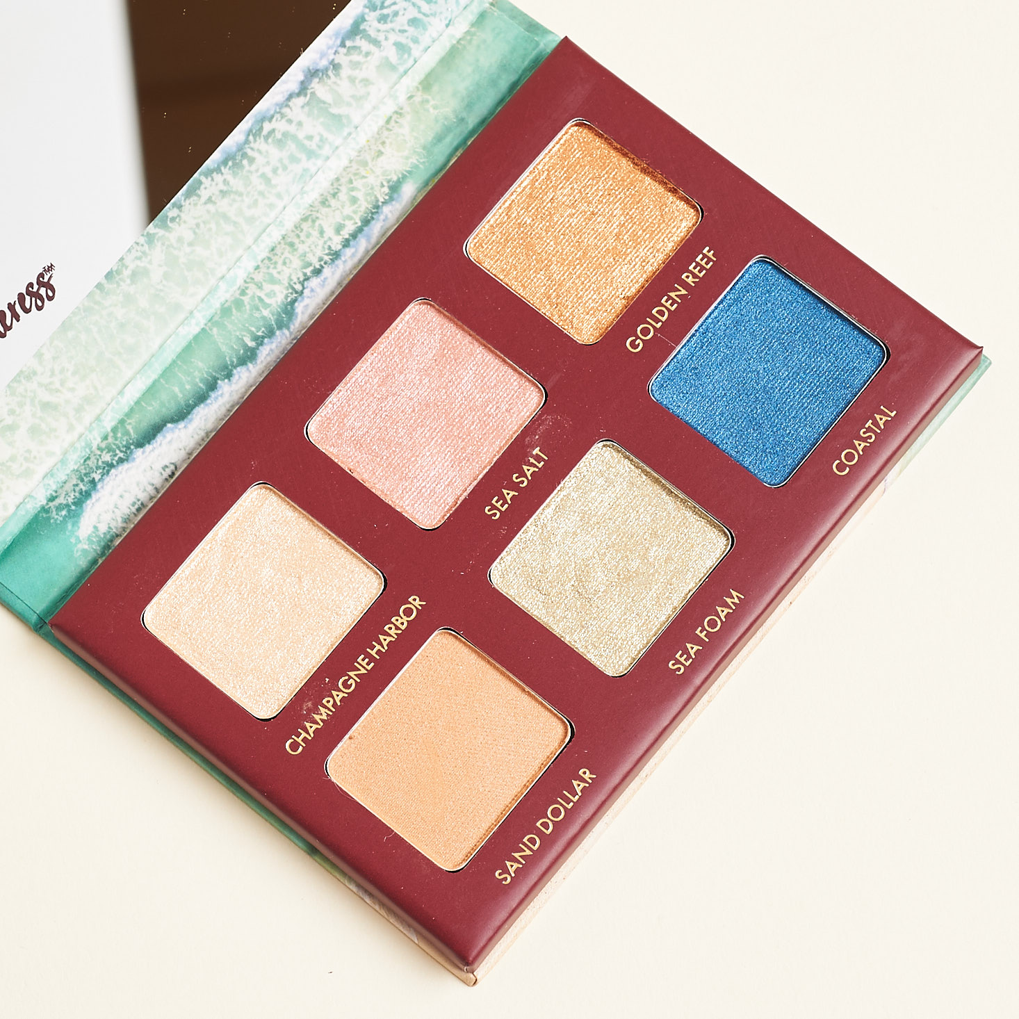 Ipsy Glam Bag Plus May 2019 beauty box review palette open