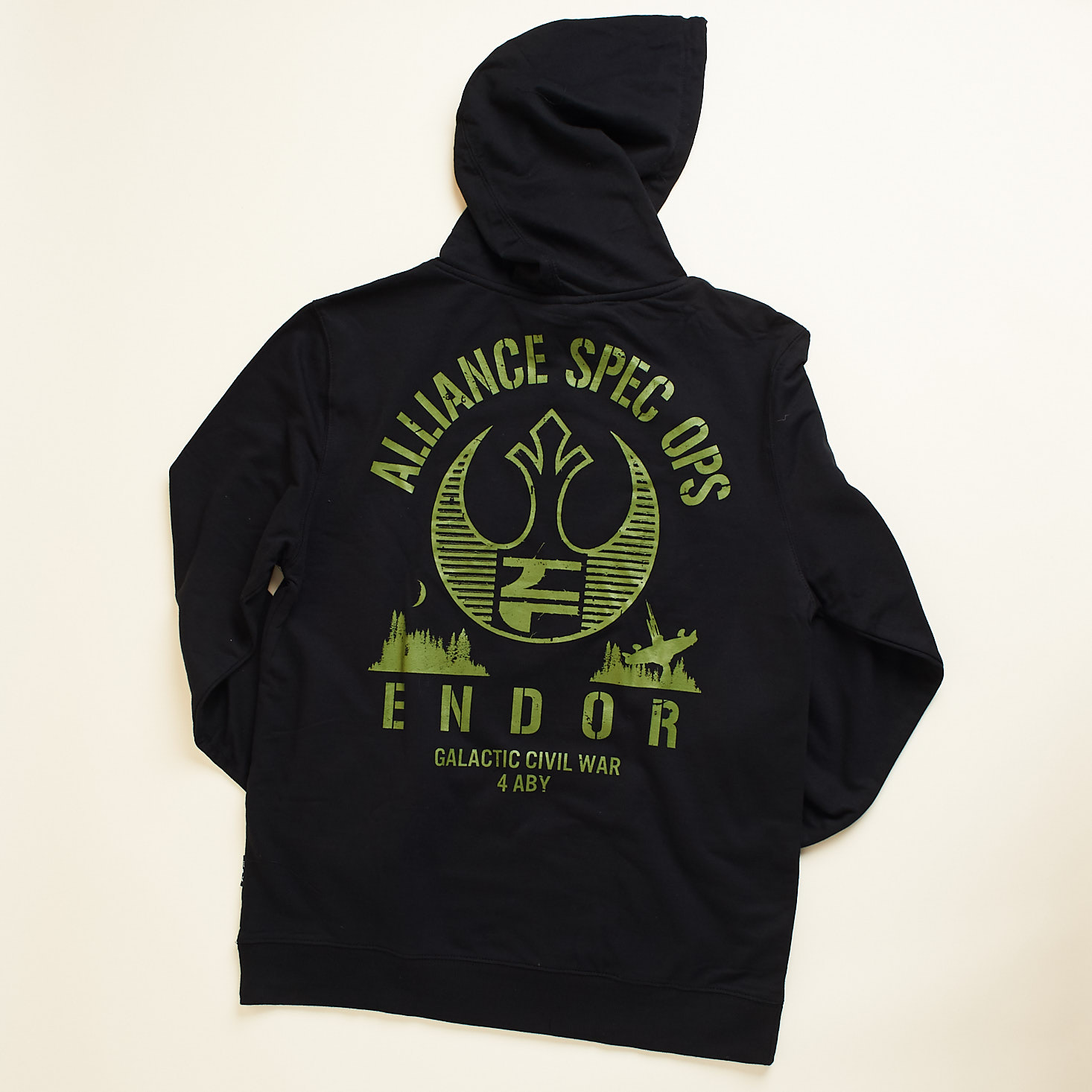 Star Wars Endor Rebel Crate May 2019 review hoodie back