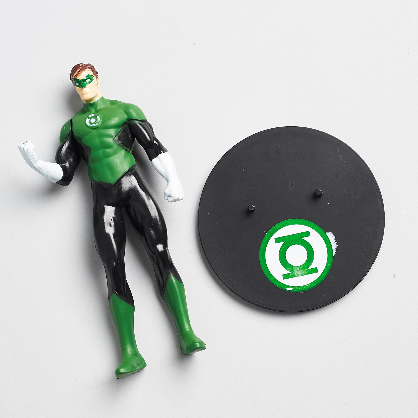 Worlds Finest Collection Green Lantern May 2019 review statue with base