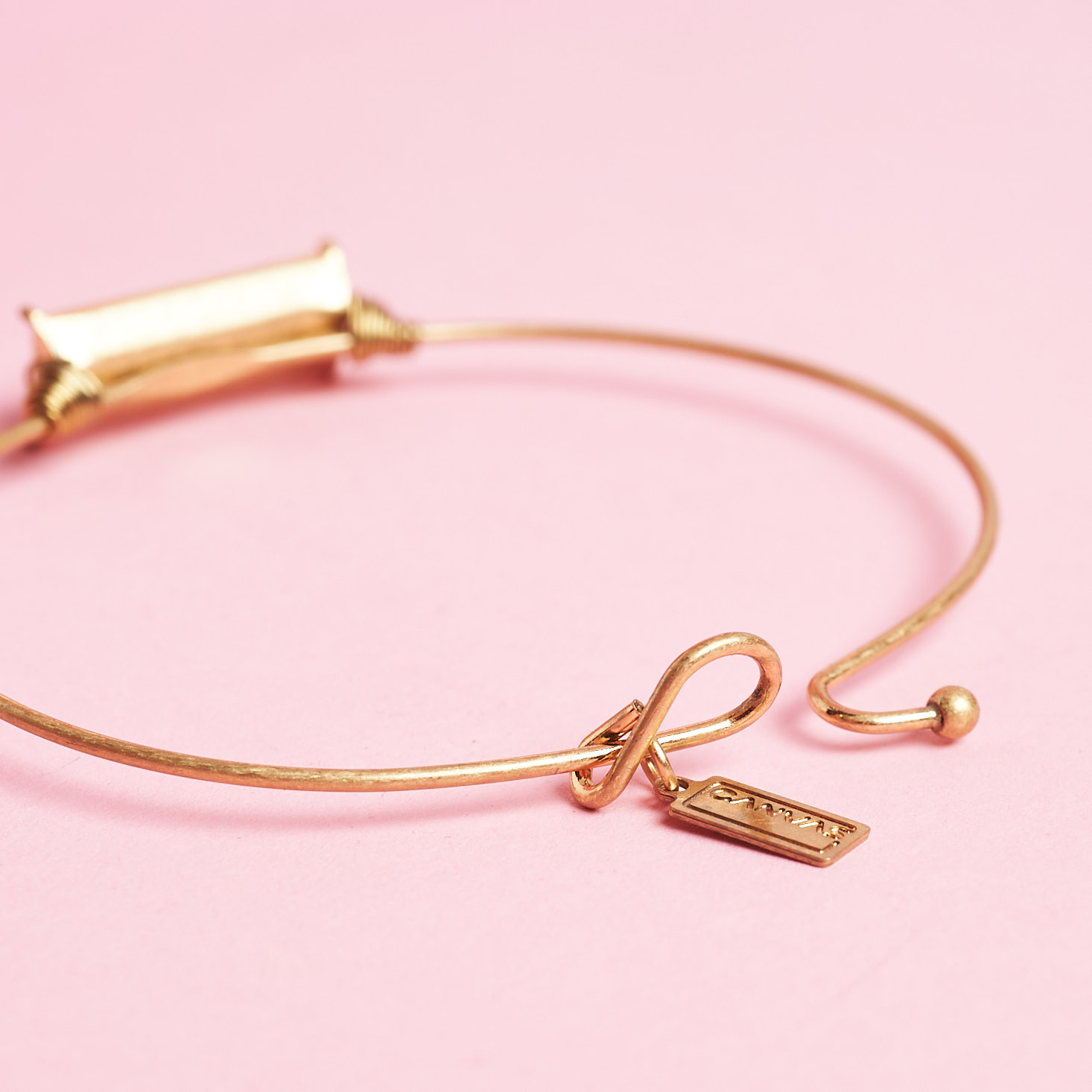 Zodiac Quarterly Leo Spring May 2019 review bracelet detail view