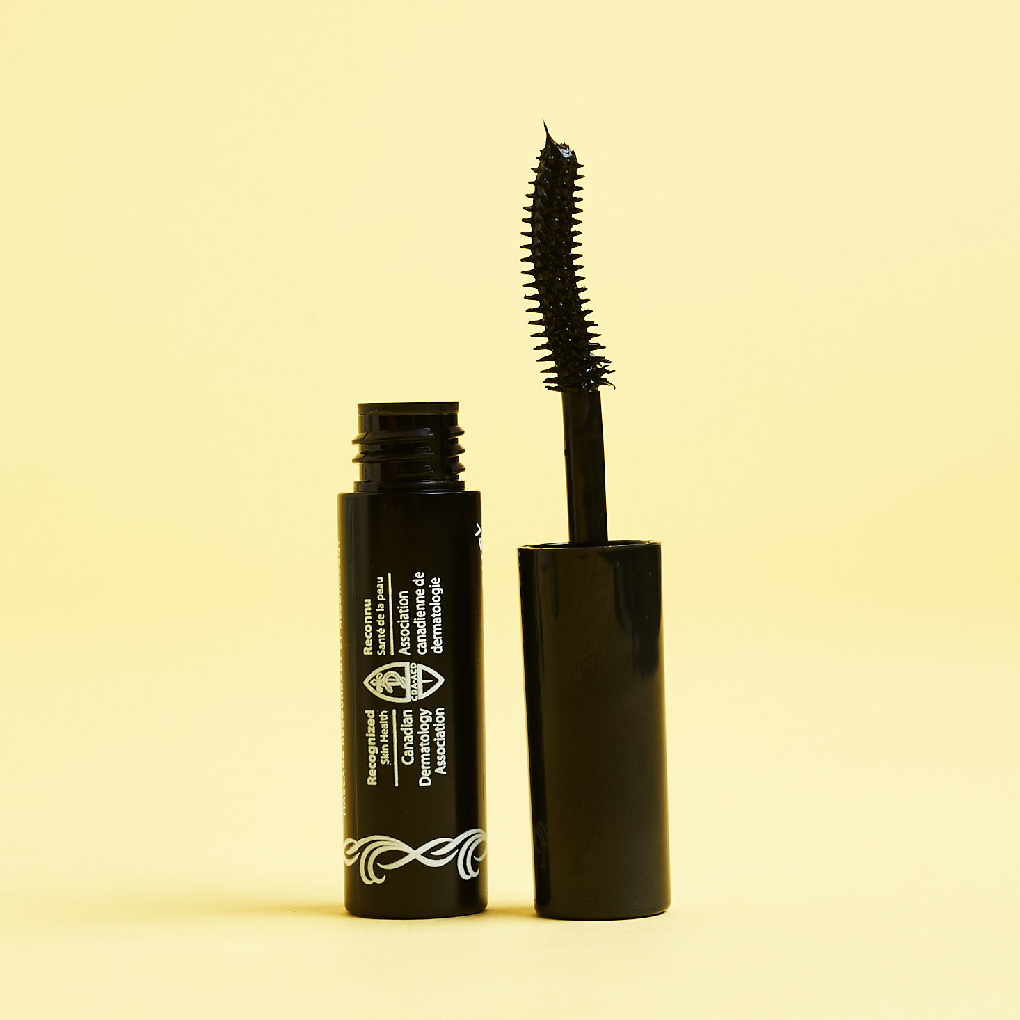 open Marcelle Xtension Plus Curl Mascara with wand