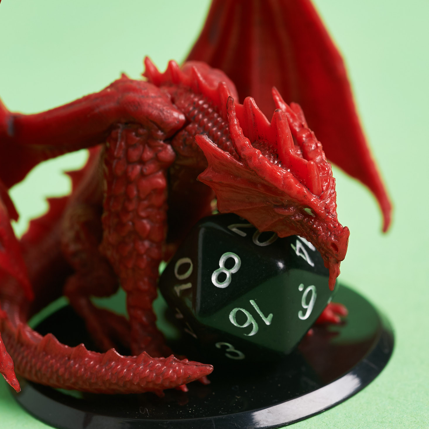 Loot Gaming Huzzah May 2019 Review dragon detail