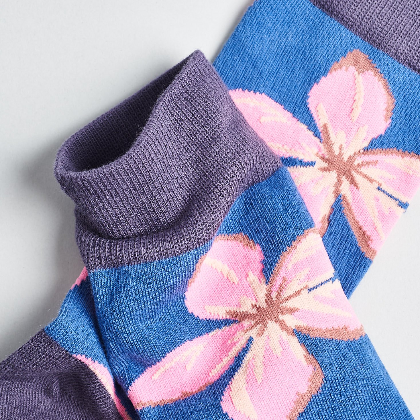 Society Socks May 2019 review flower pattern socks