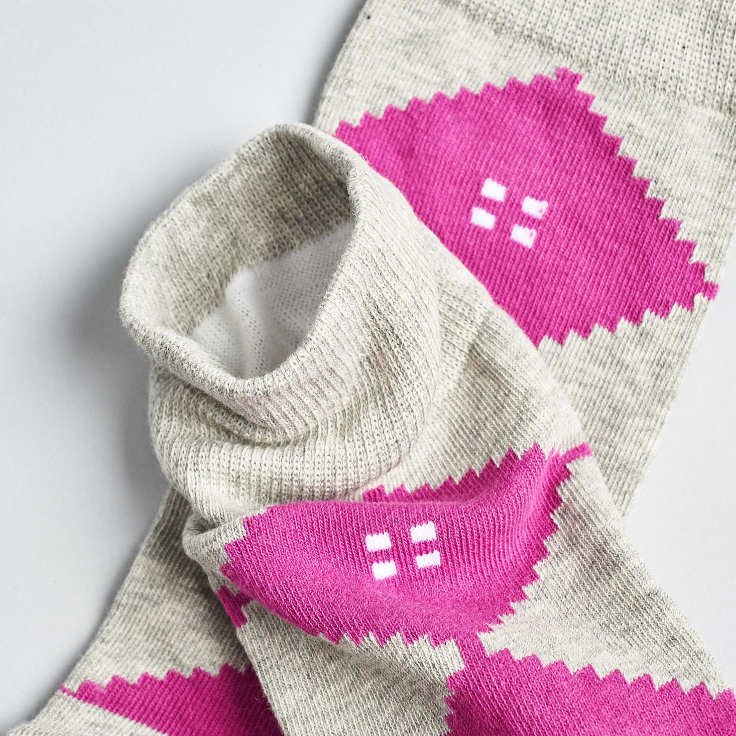 Society Socks May 2019 review pink argyle socks detail