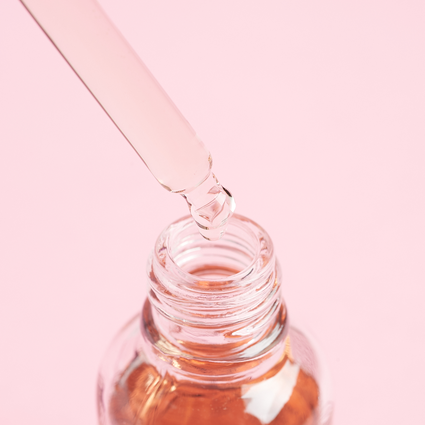 close up of dropper with Dr Botanicals Moroccan Rose Superfood Facial Oil in it