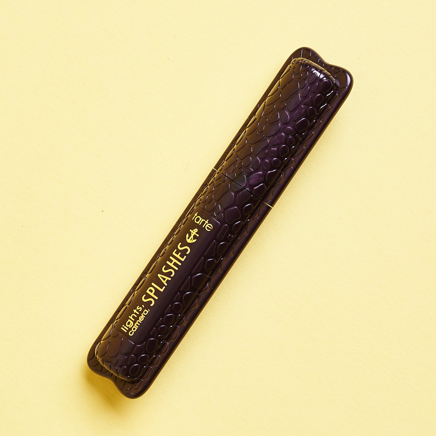 tarte mascara in dark purple plastic casing