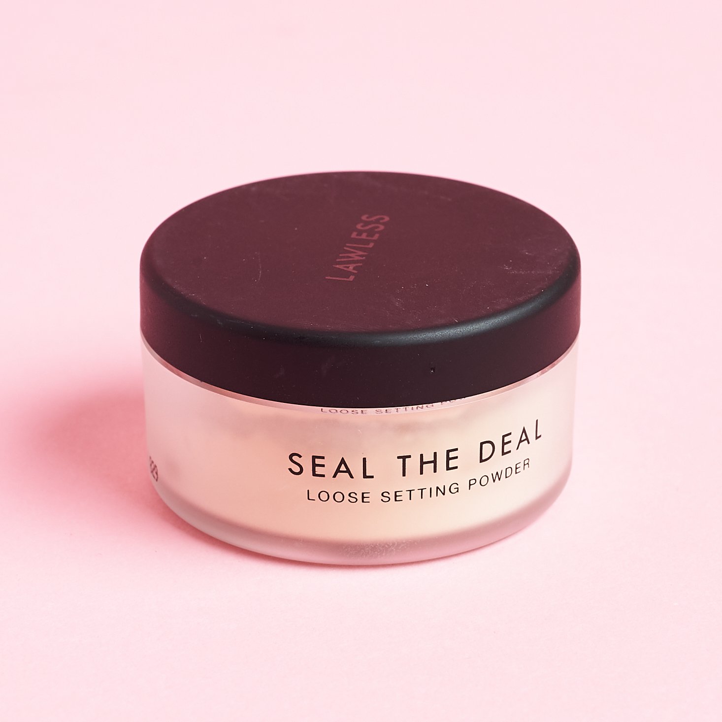 LAWLESS Seal The Deal Loose Setting Powder in Classic Translucent