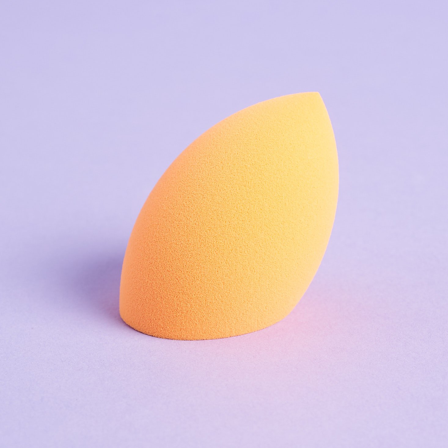 Real Techniques Miracle Complexion Sponge sitting on flat side