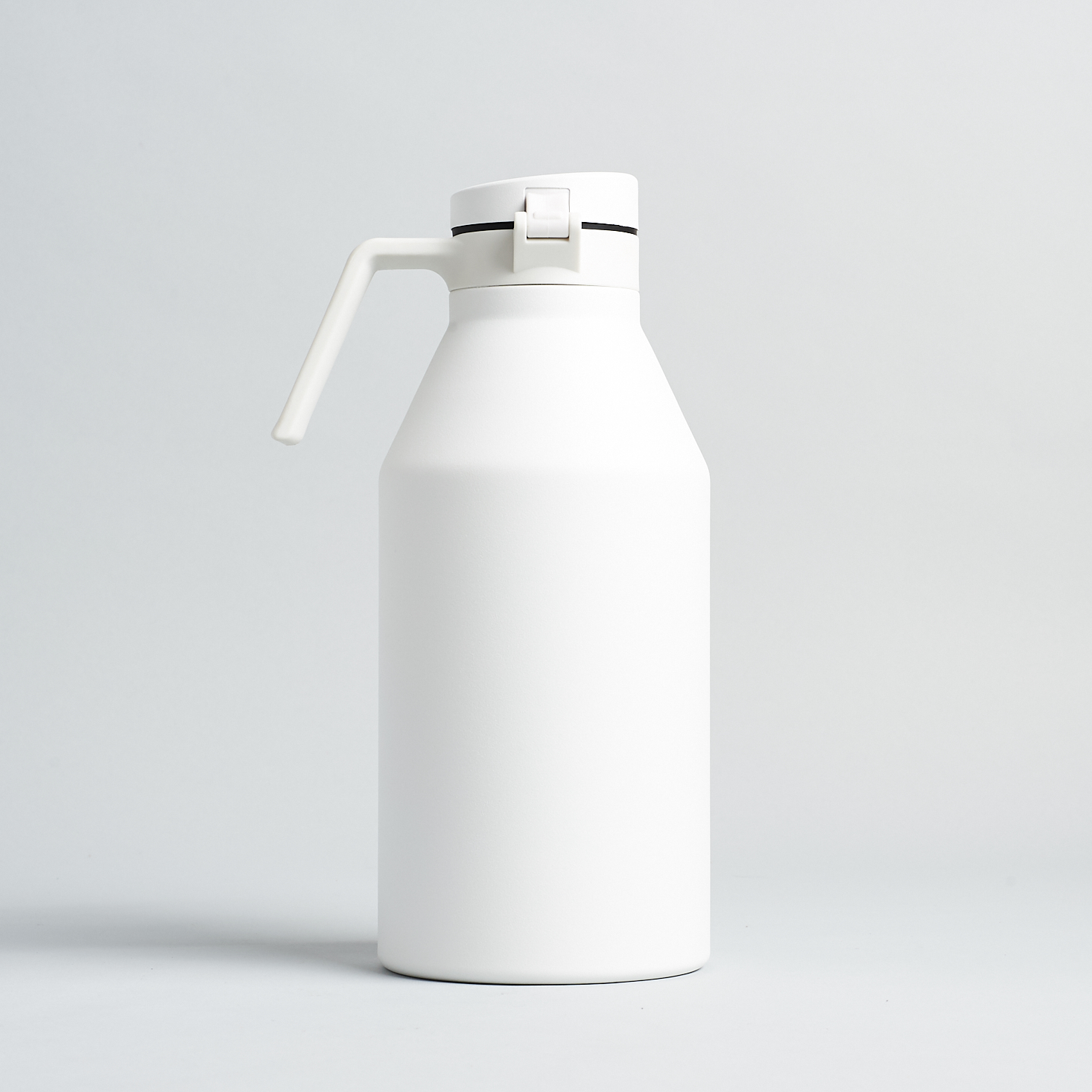 opposite side of MiiR 64 oz. Stainless Steel Growler