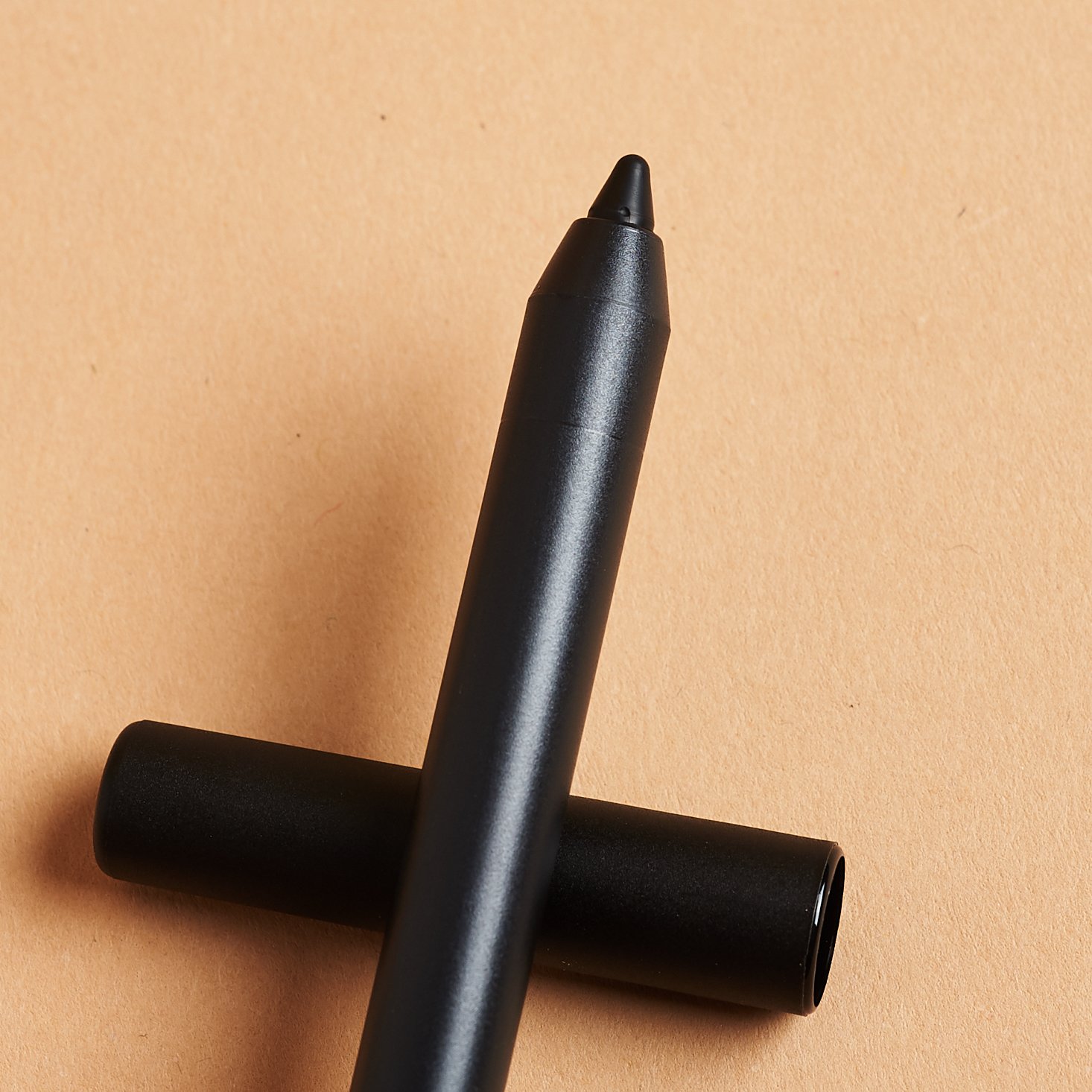 close up of Doucce Ultra Precision Eyeliner tip