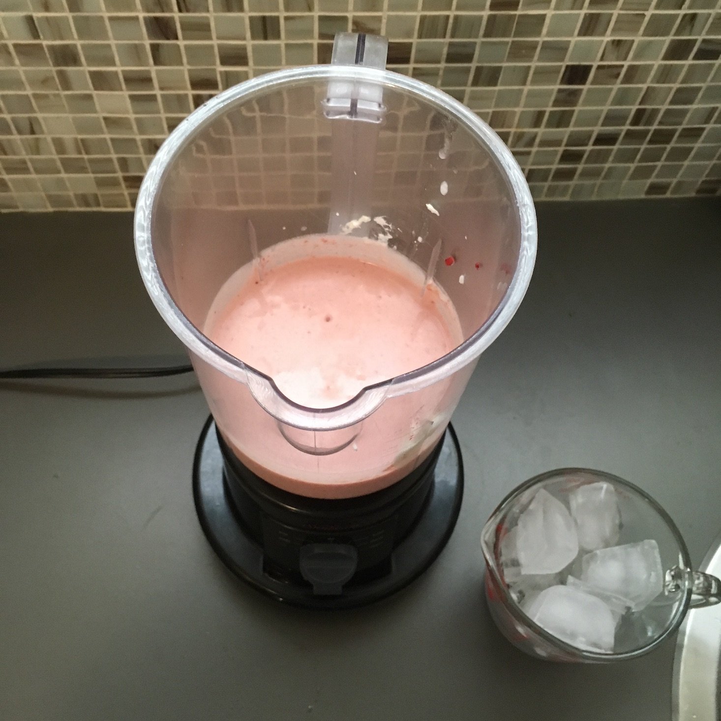 strawberry colada smoothie ingredients blended