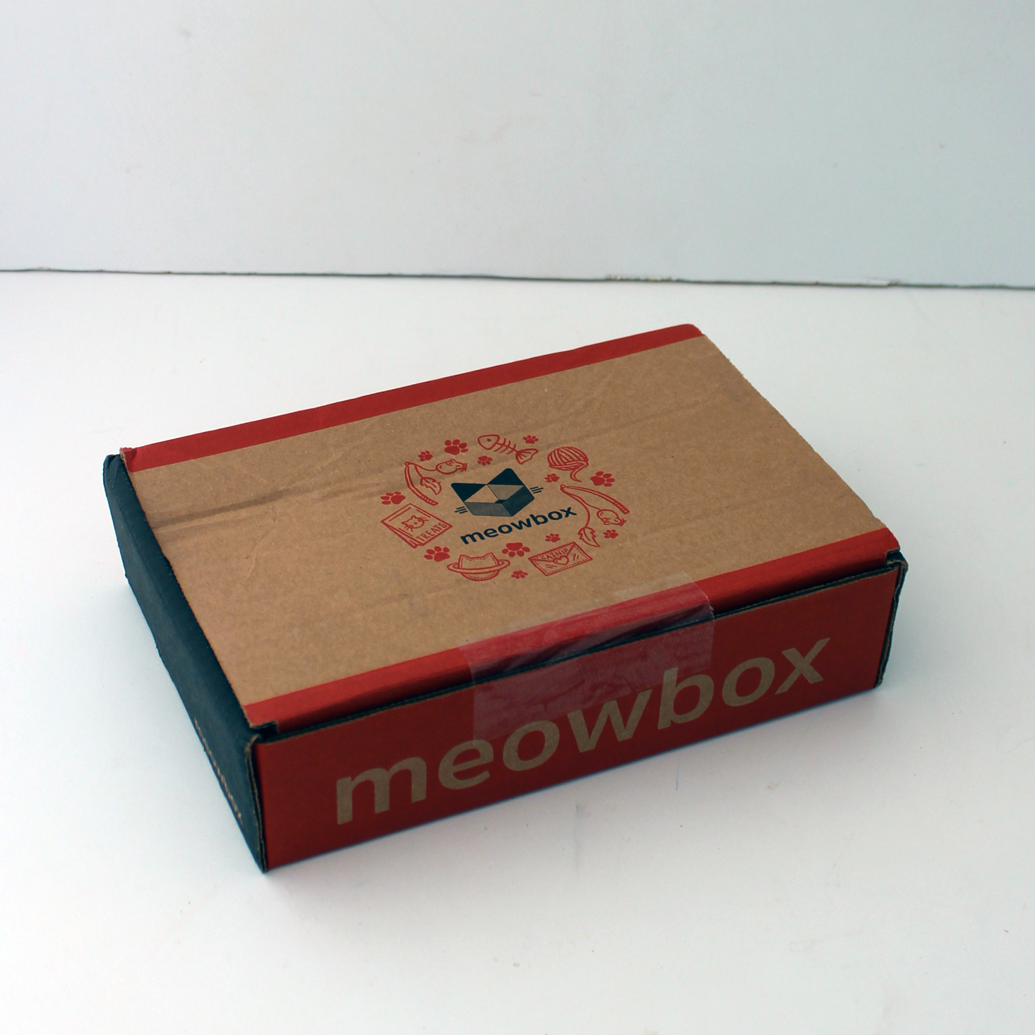 Meowbox Cat Subscription Box Review + Coupon – September 2019