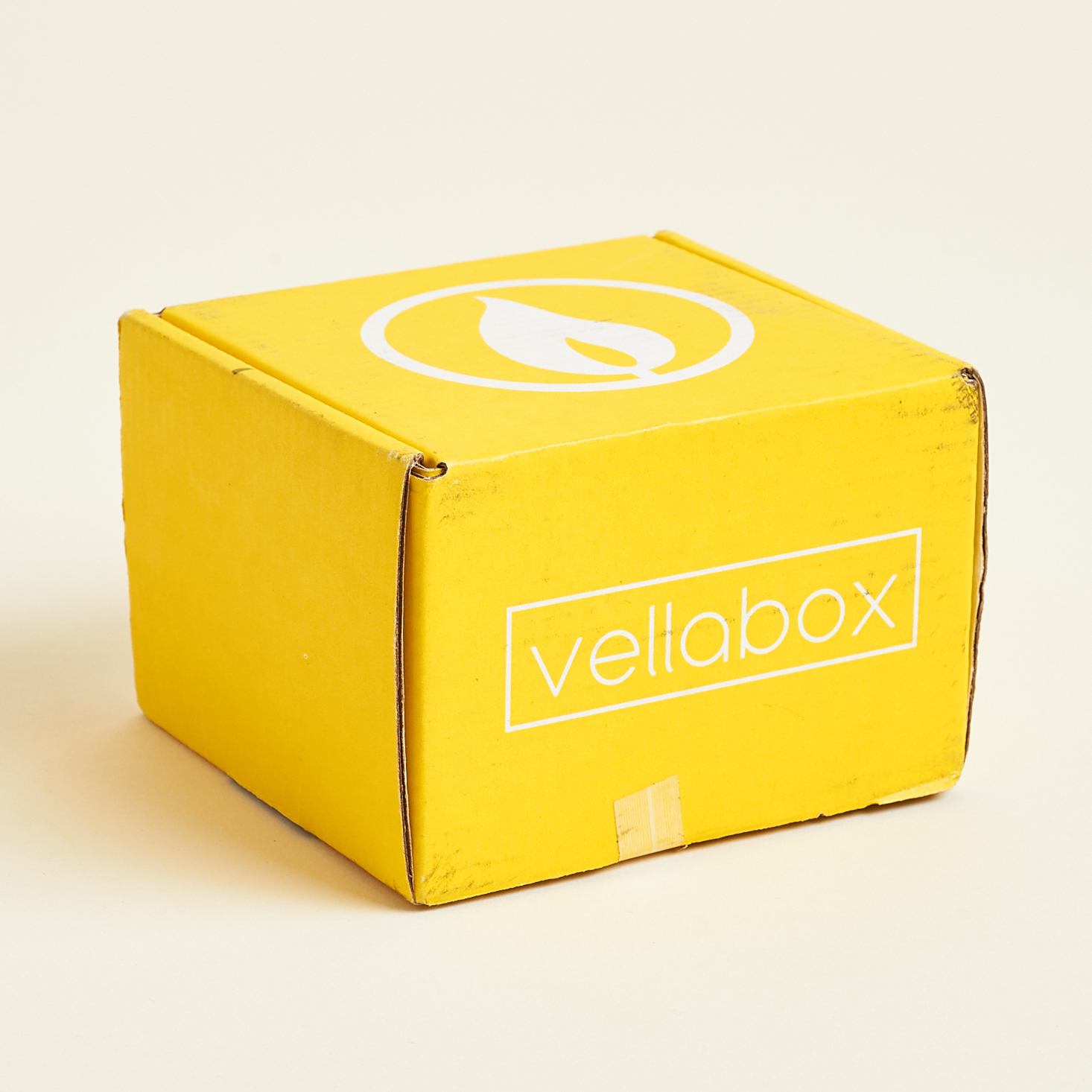 Vellabox Candle “Ignis” Review + Coupon – September 2019